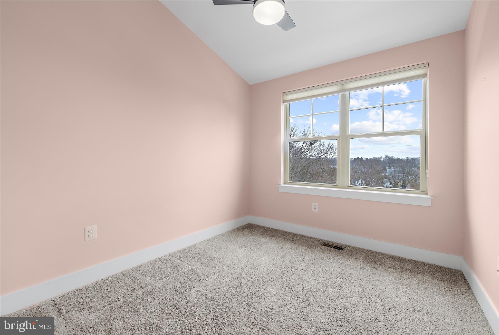 PRIMROSE HILL - Residential