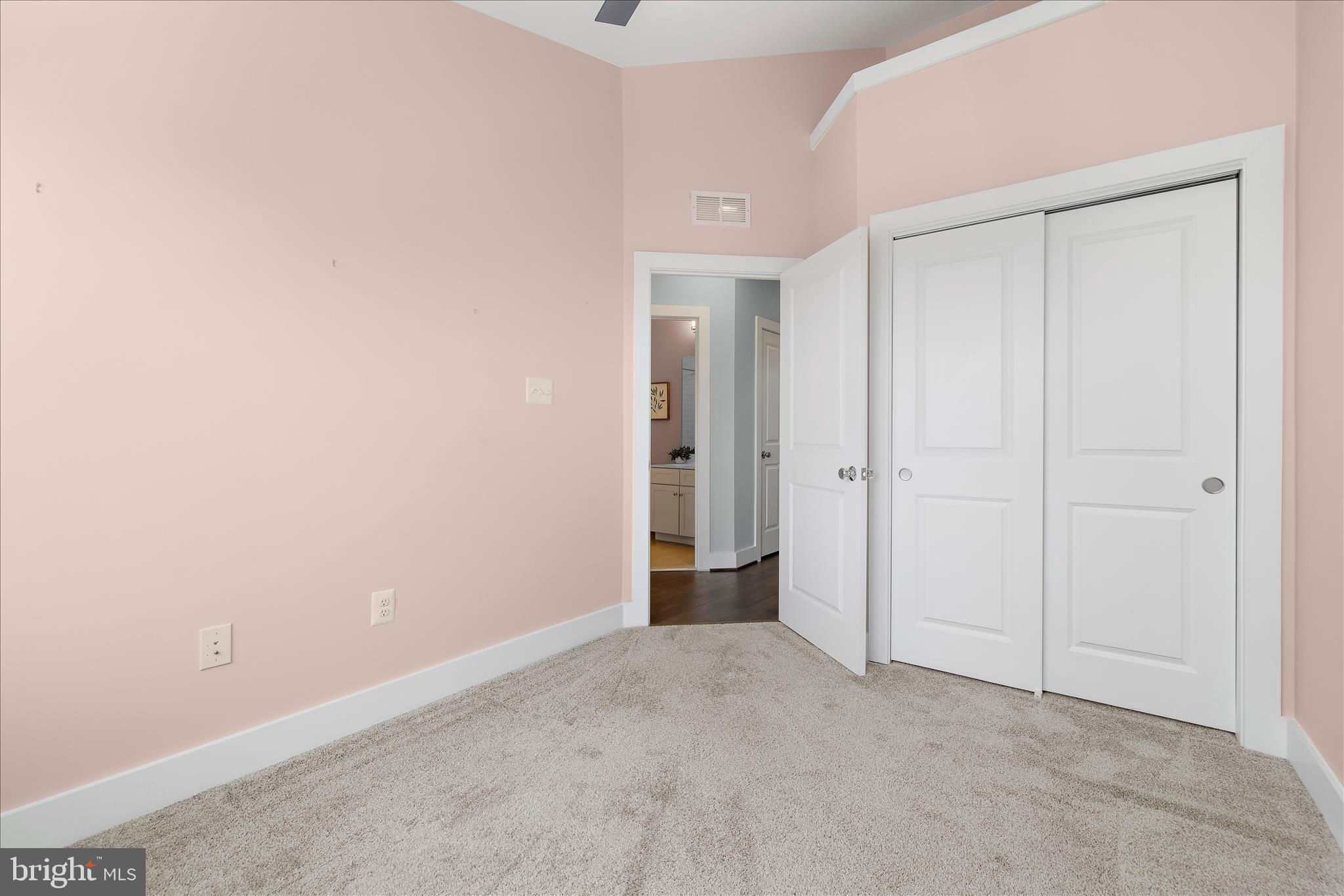 PRIMROSE HILL - Residential