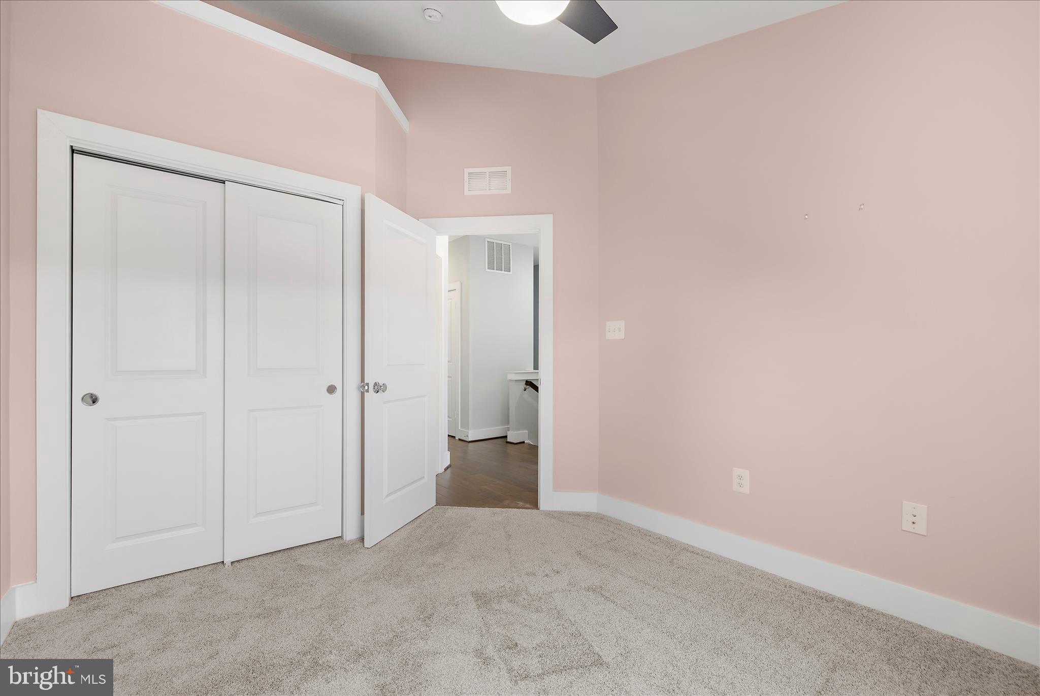 PRIMROSE HILL - Residential