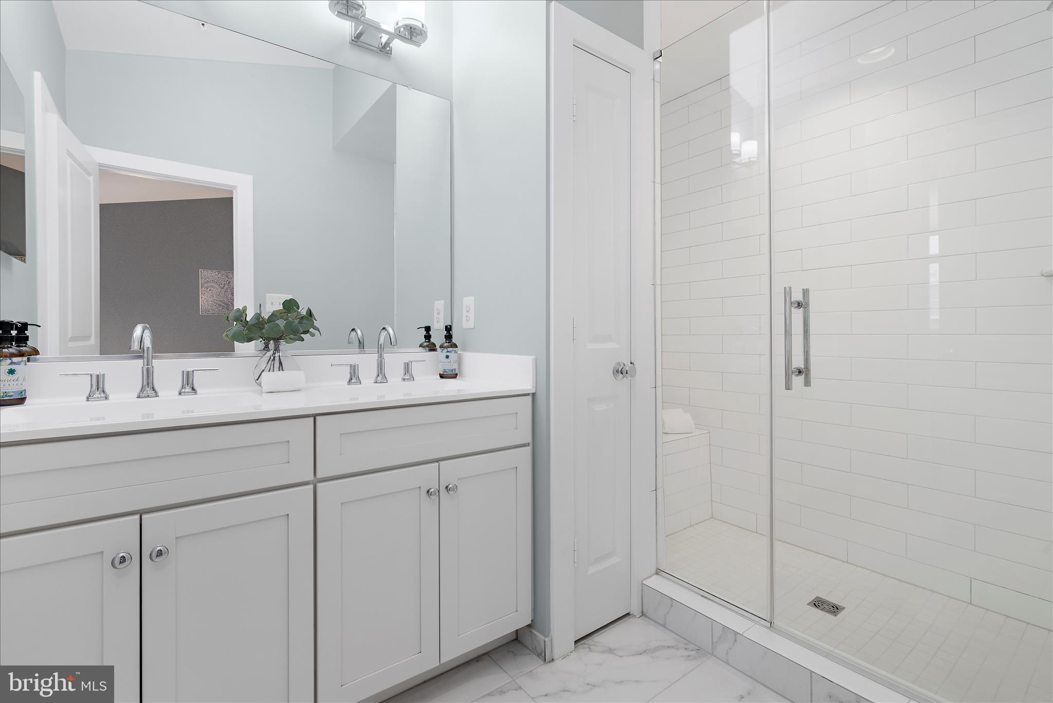 PRIMROSE HILL - Residential