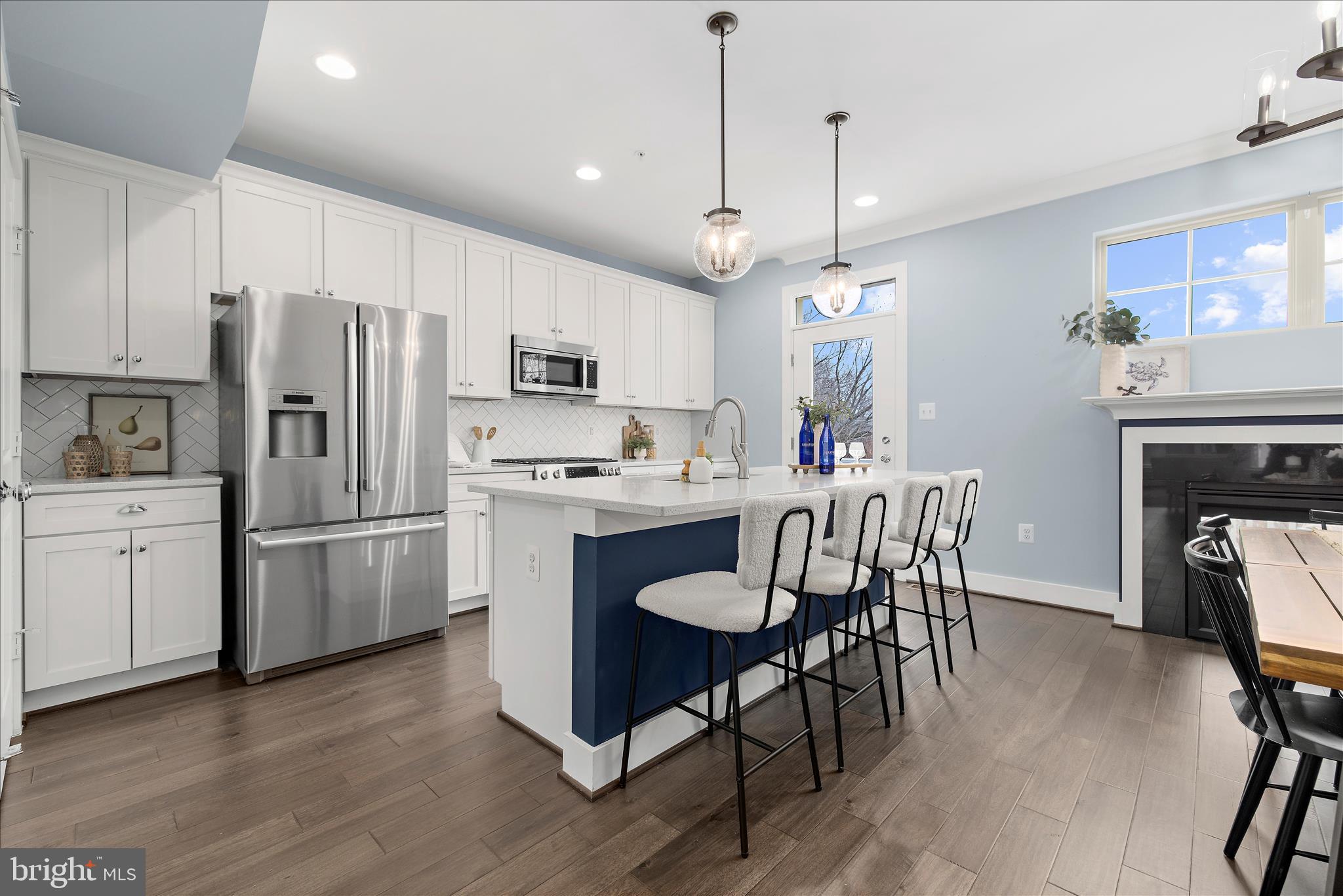 202 LANDMESSER ALLEY