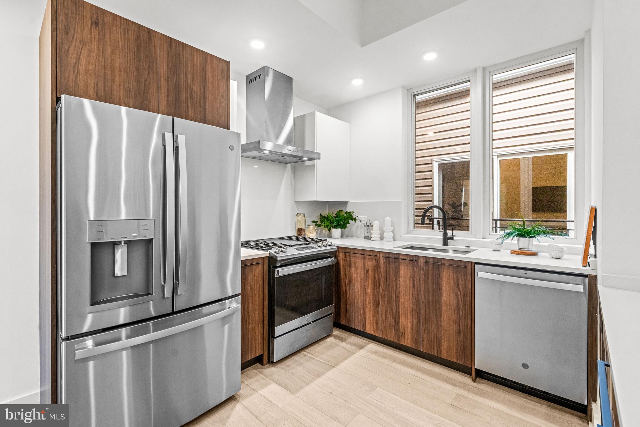 GRADUATE HOSPITAL - Residential