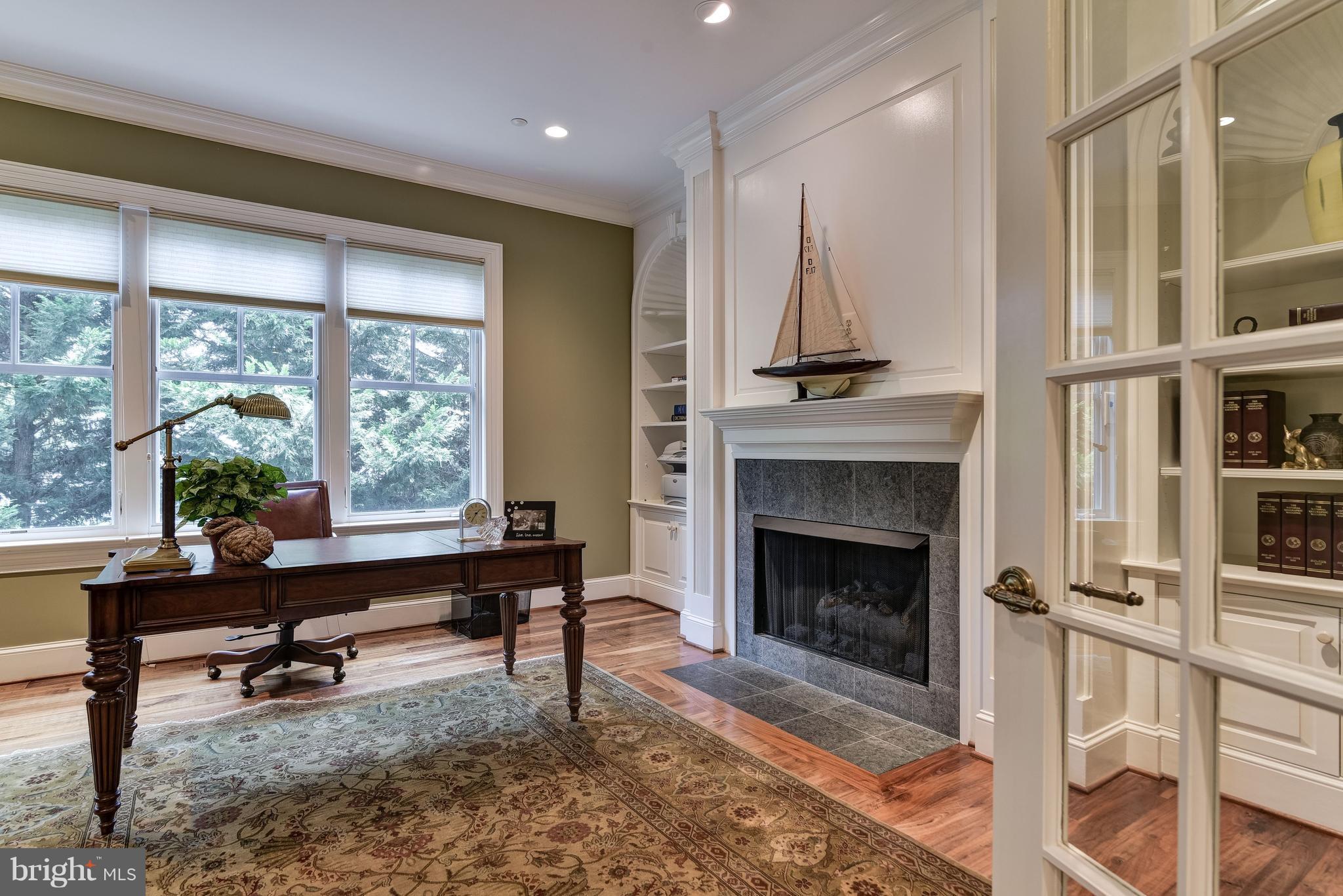 MCAULEY PARK - Residential