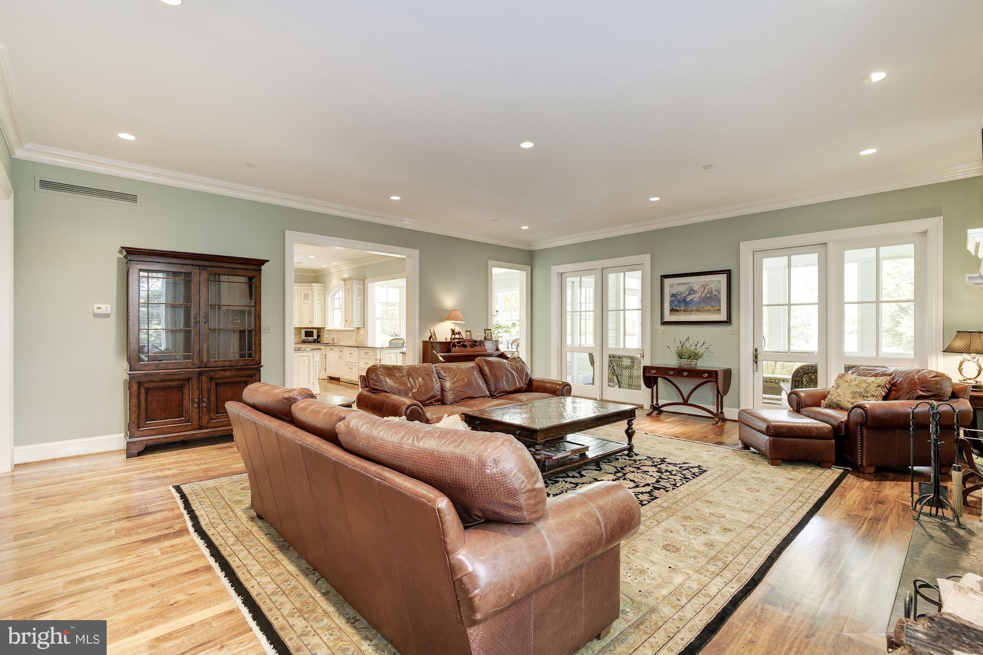 MCAULEY PARK - Residential