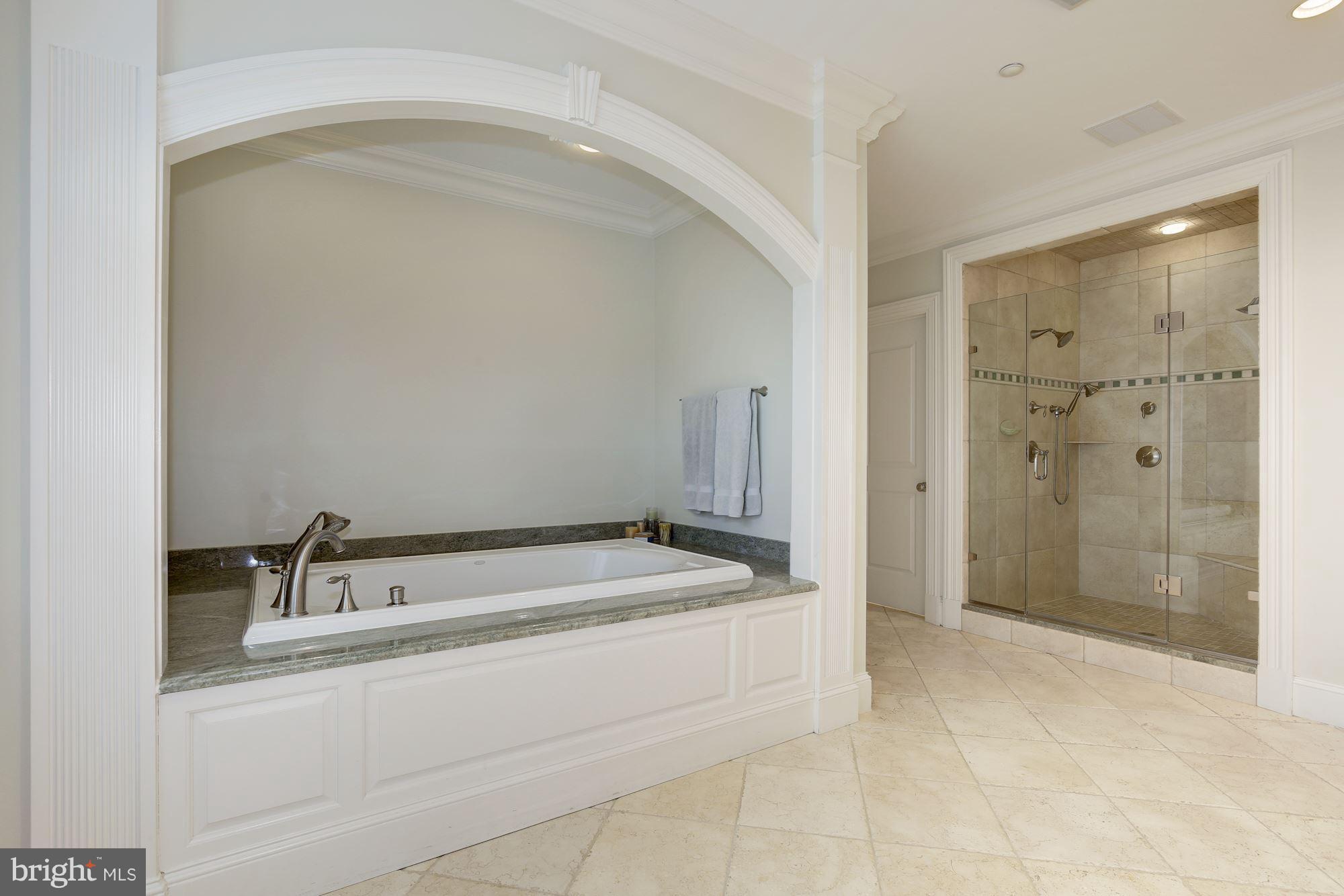 MCAULEY PARK - Residential