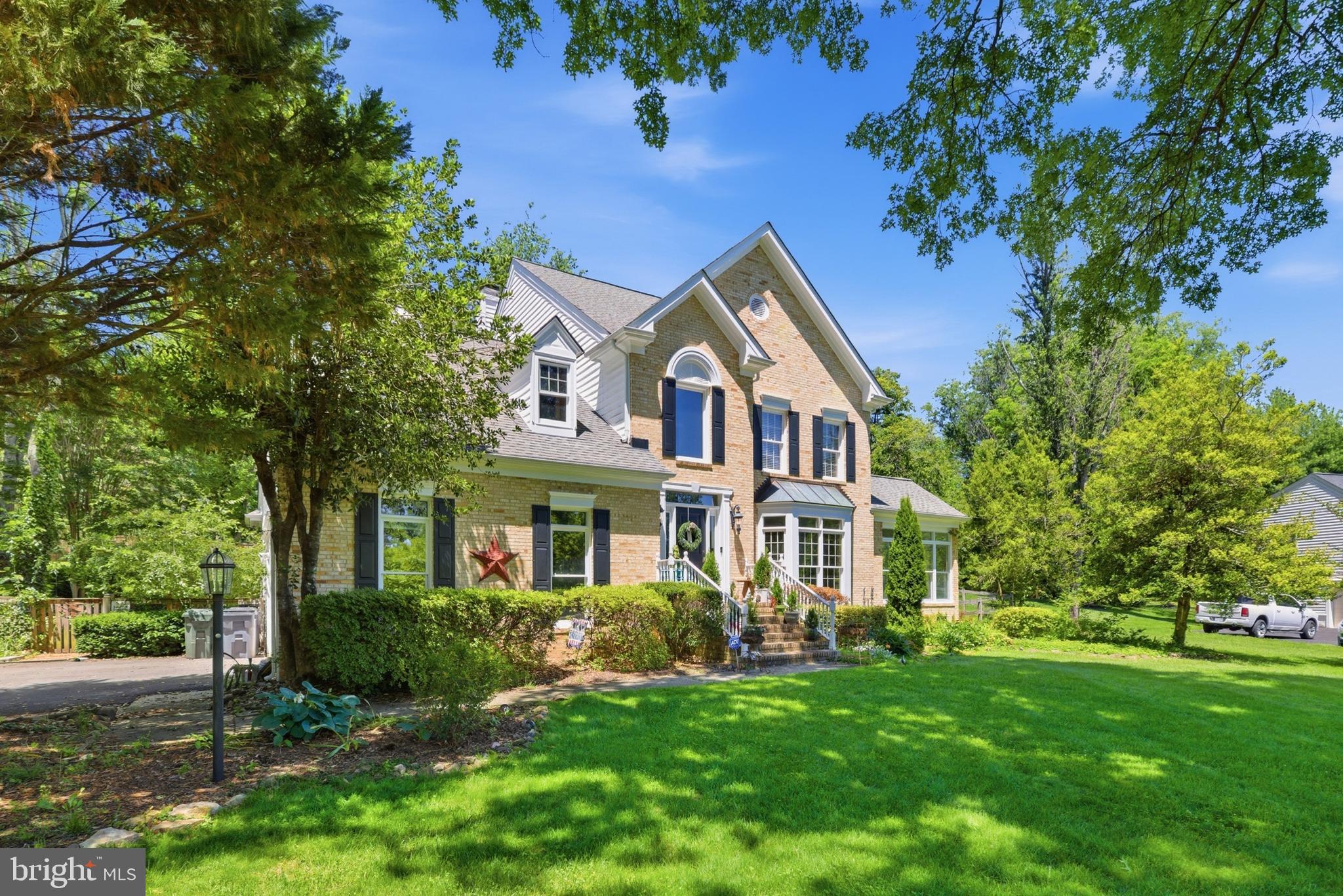 4280 LAWNVALE DRIVE