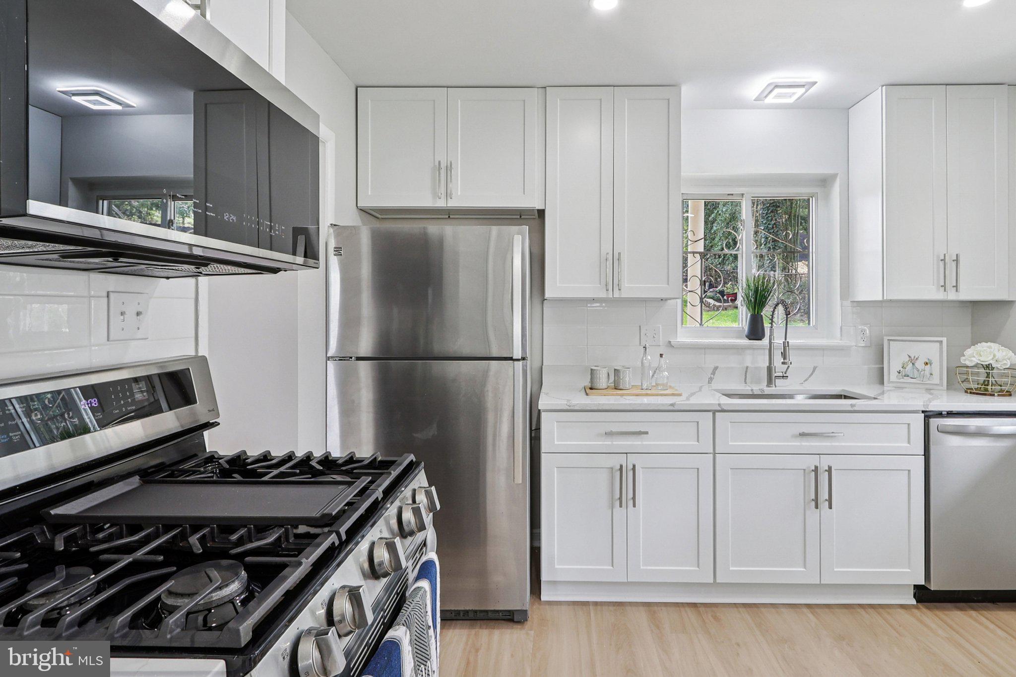 ROLLING RIDGE - Residential