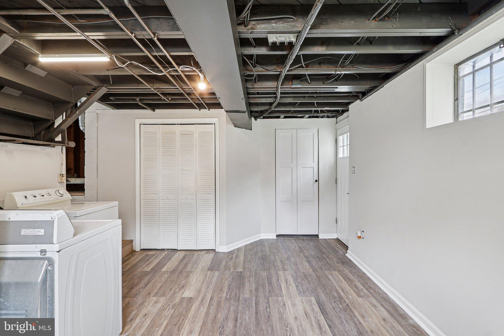 ROLLING RIDGE - Residential