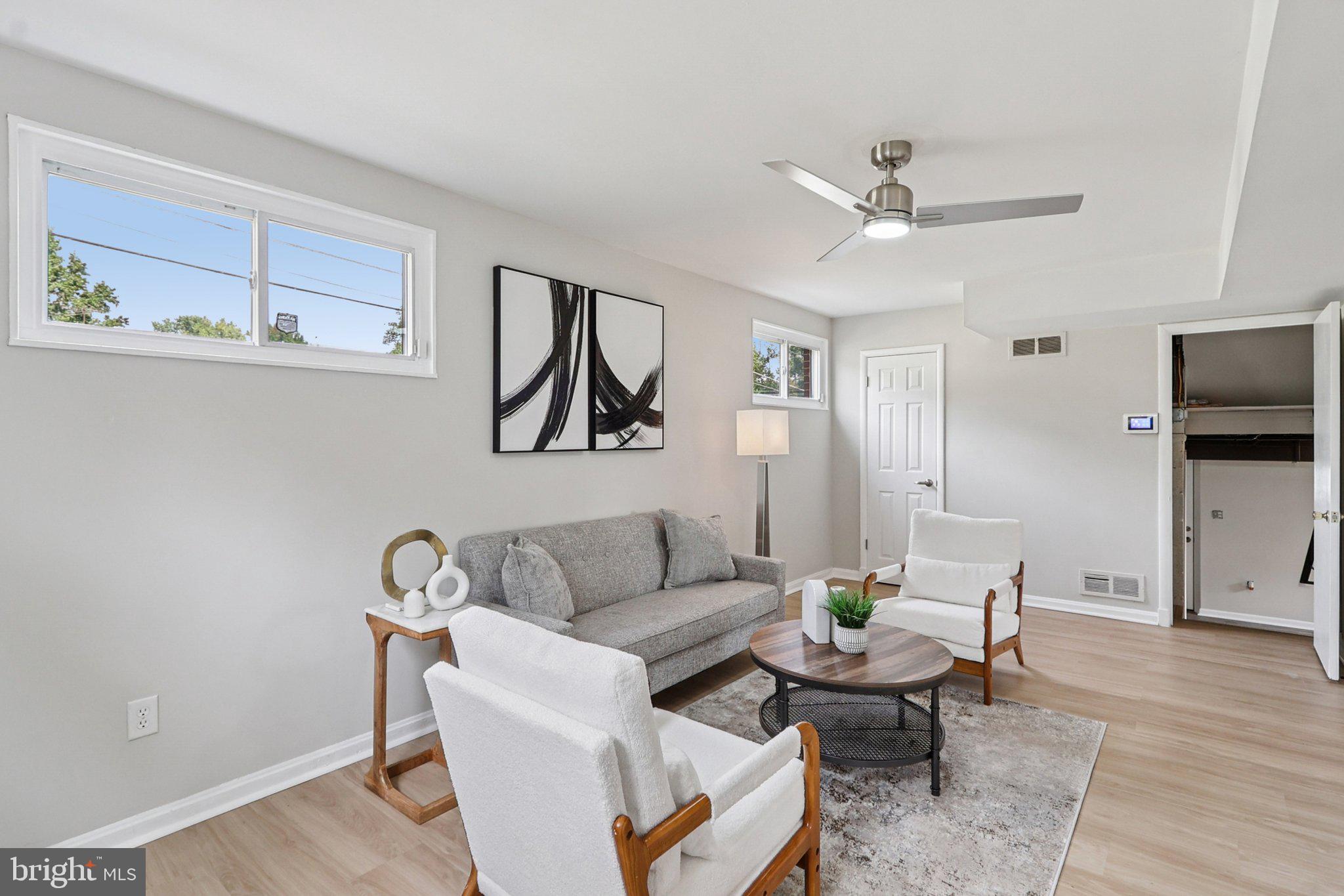 ROLLING RIDGE - Residential