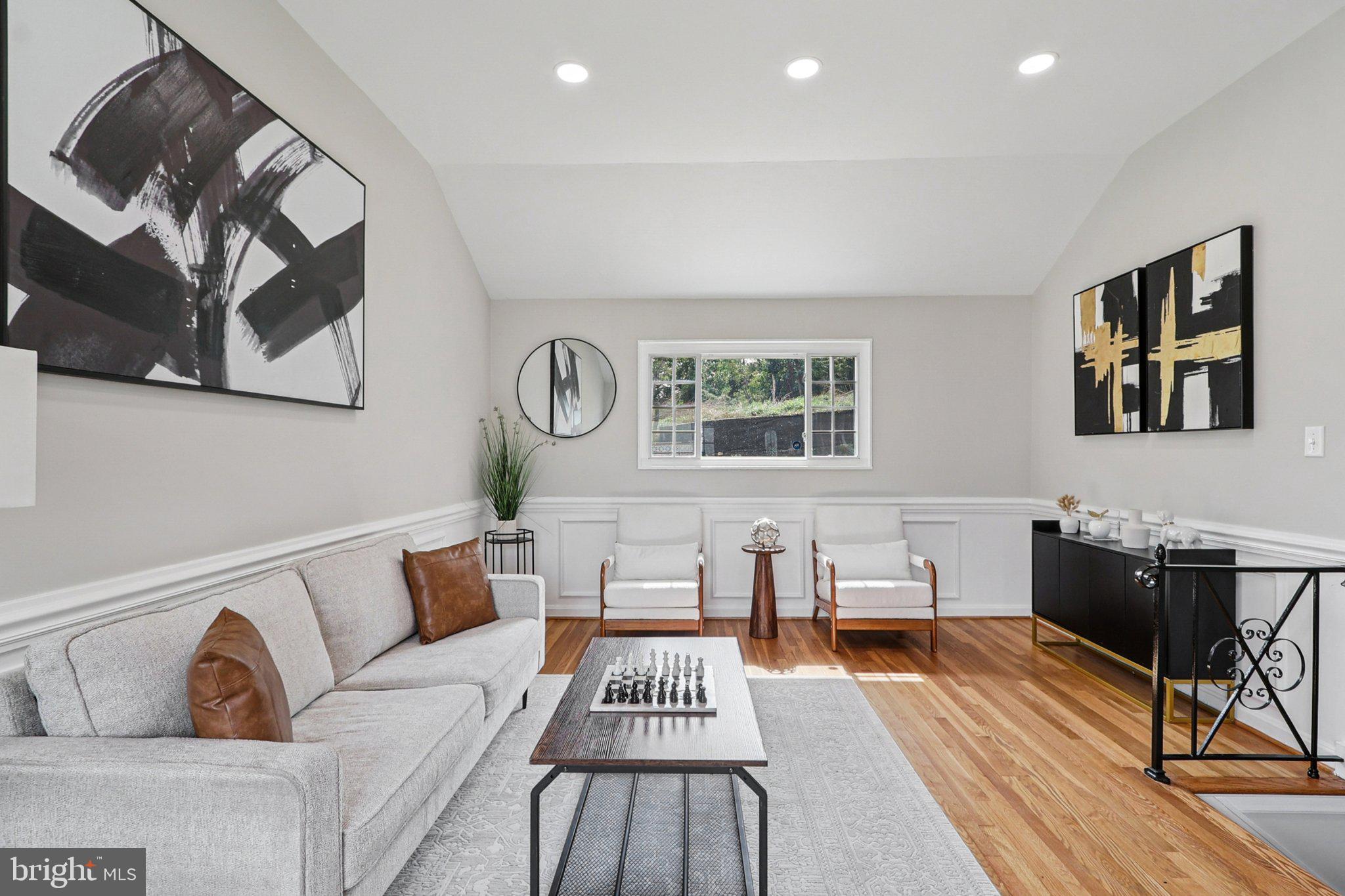 ROLLING RIDGE - Residential