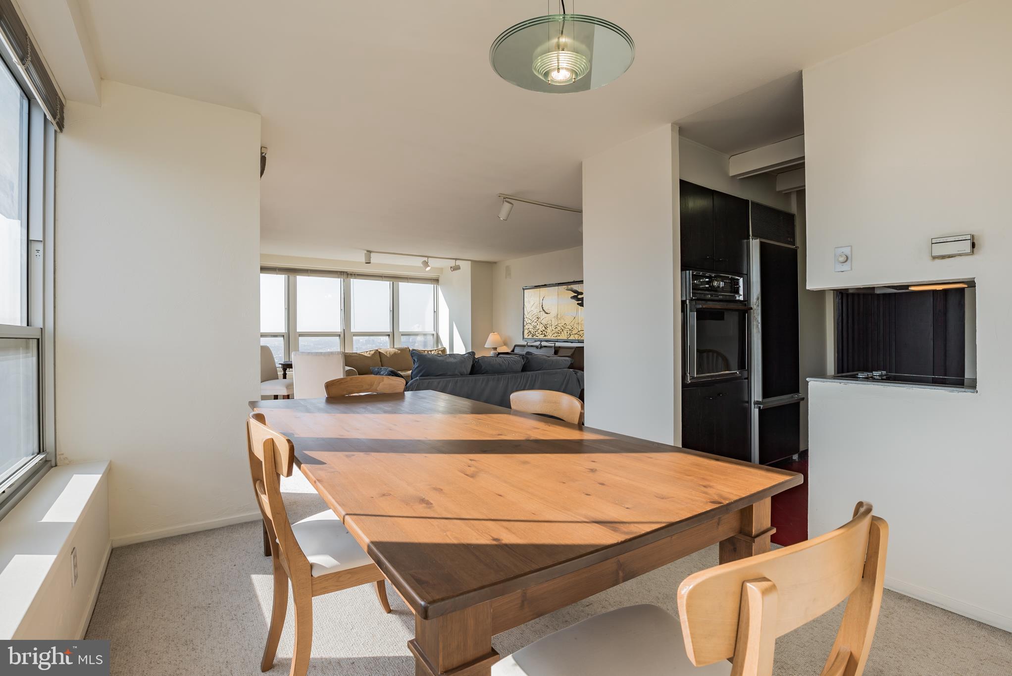 RITTENHOUSE SQUARE - Residential Lease