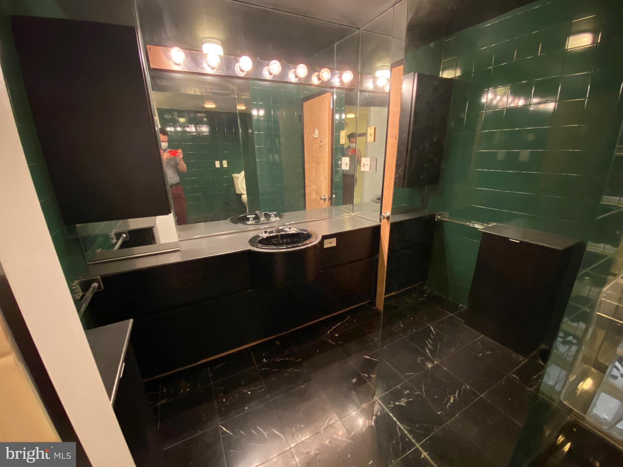 RITTENHOUSE SQUARE - Residential Lease