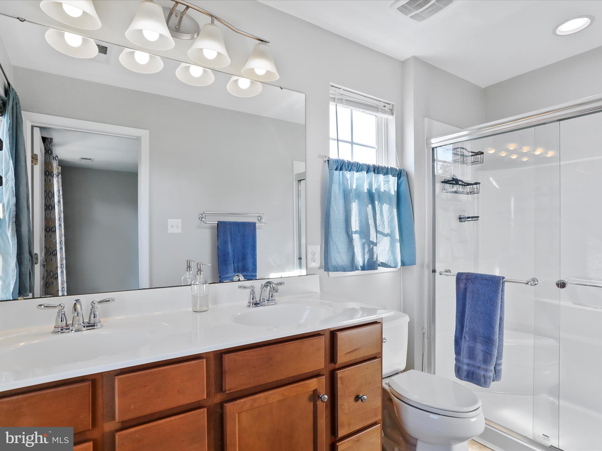 BROOKFIELD - Residential