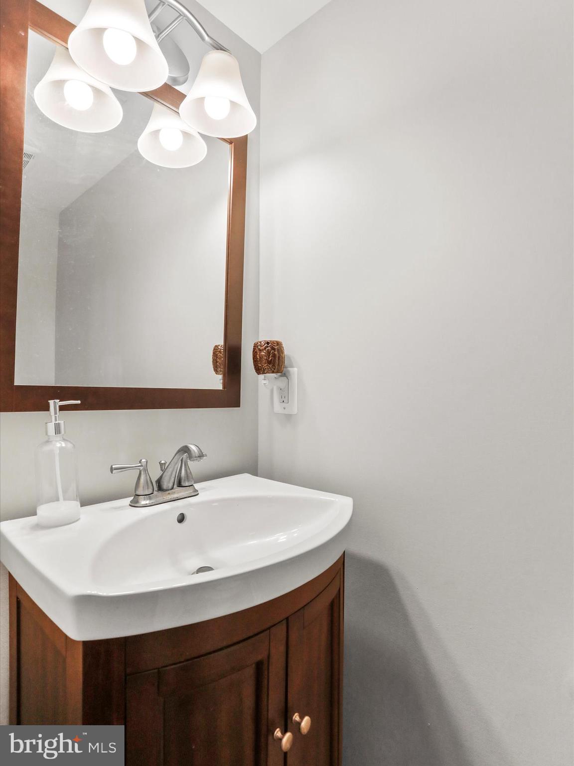 BROOKFIELD - Residential