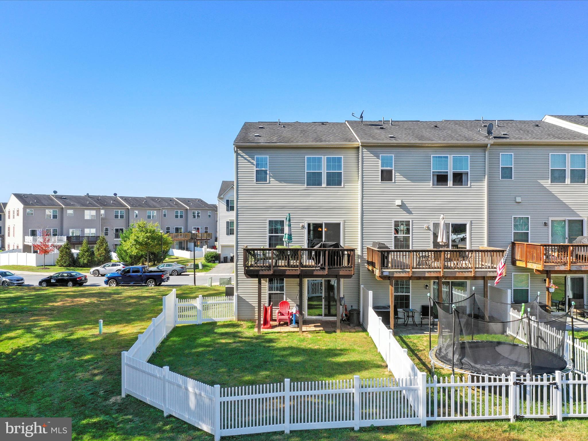 BROOKFIELD - Residential