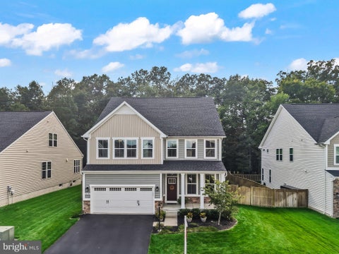 Photo of 12278 Cranford Drive, WOODBRIDGE, VA 22192 (MLS # VAPW2126658)