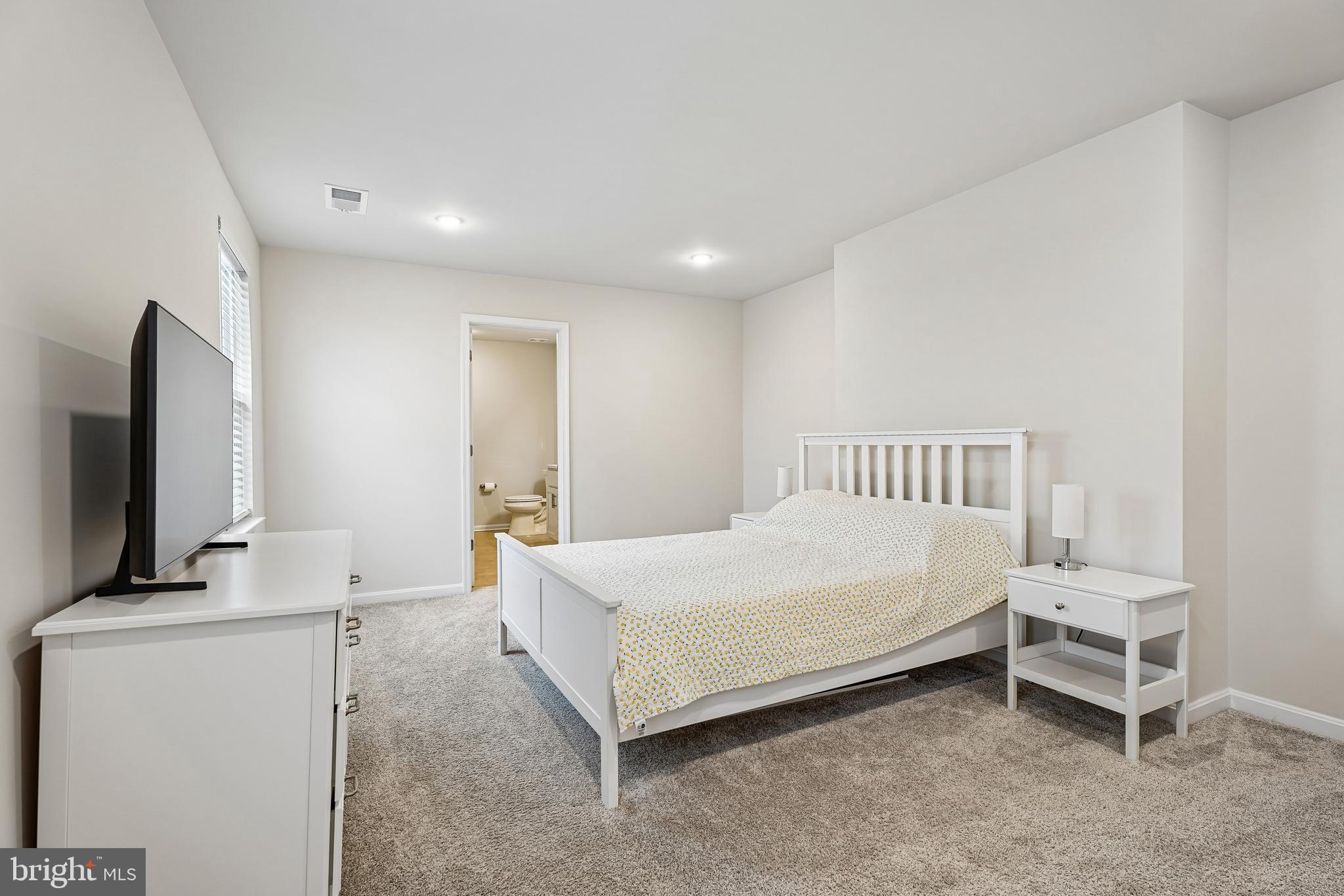 HUNTWELL WEST - Residential