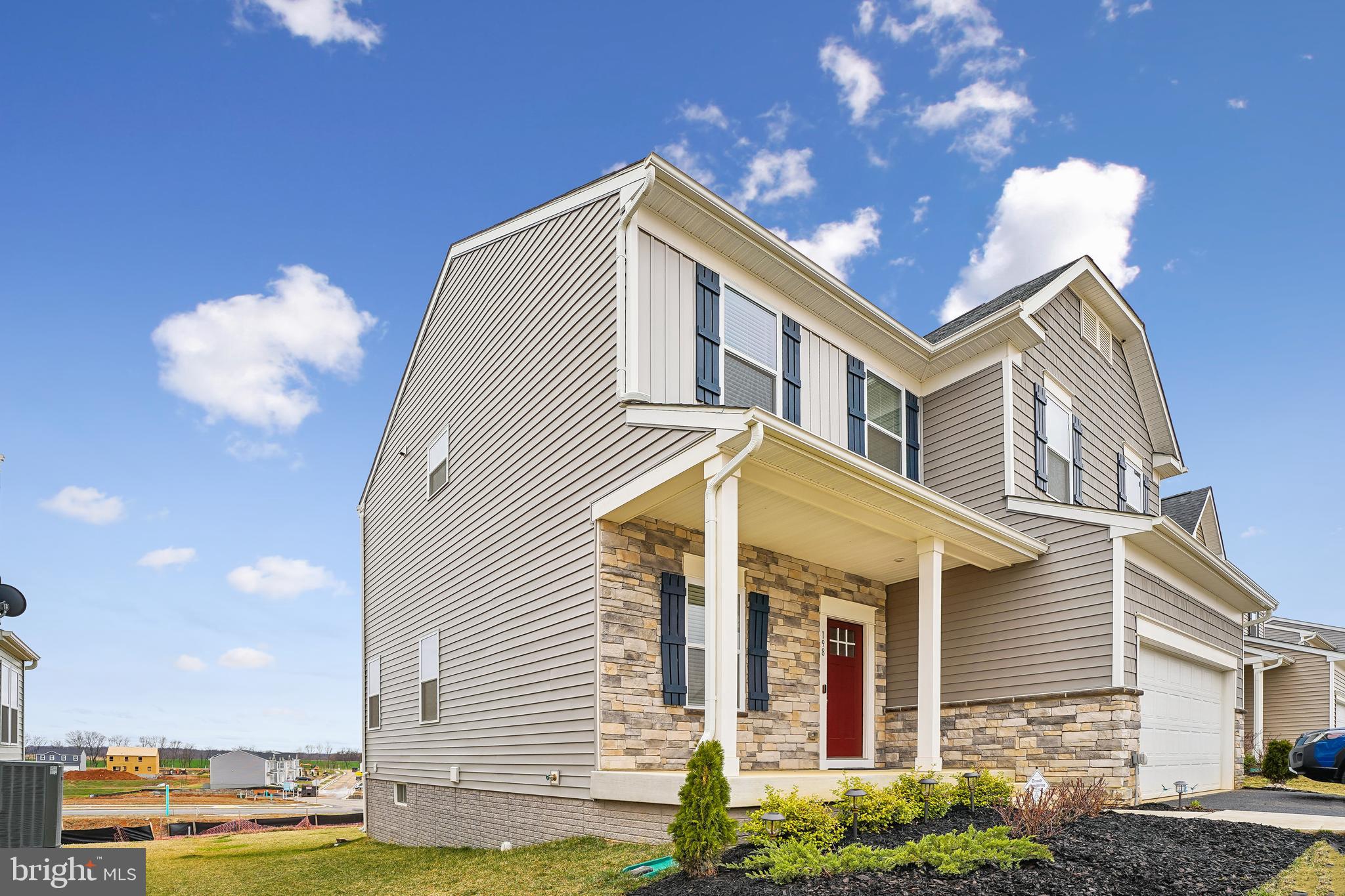 HUNTWELL WEST - Residential