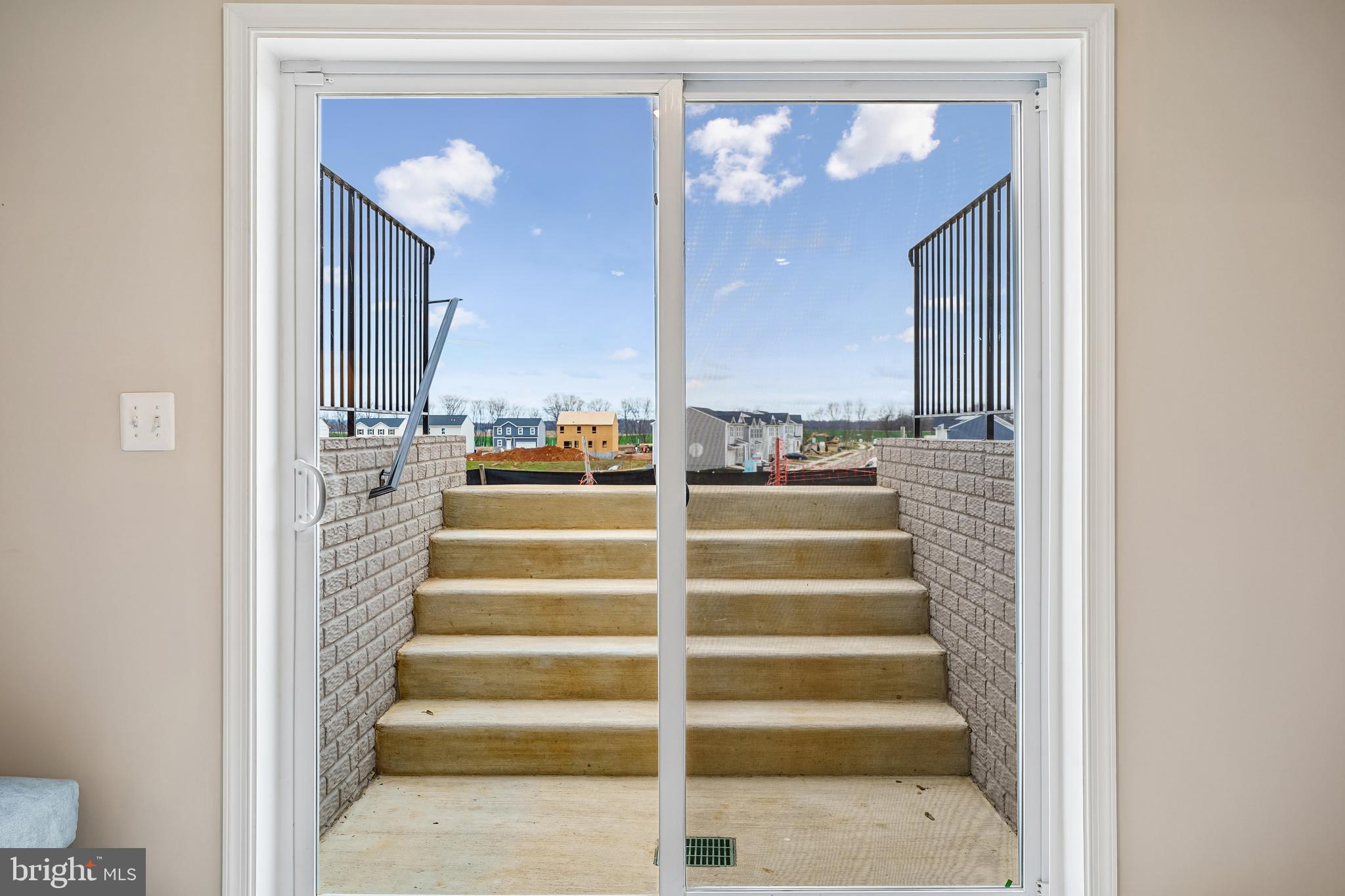 HUNTWELL WEST - Residential