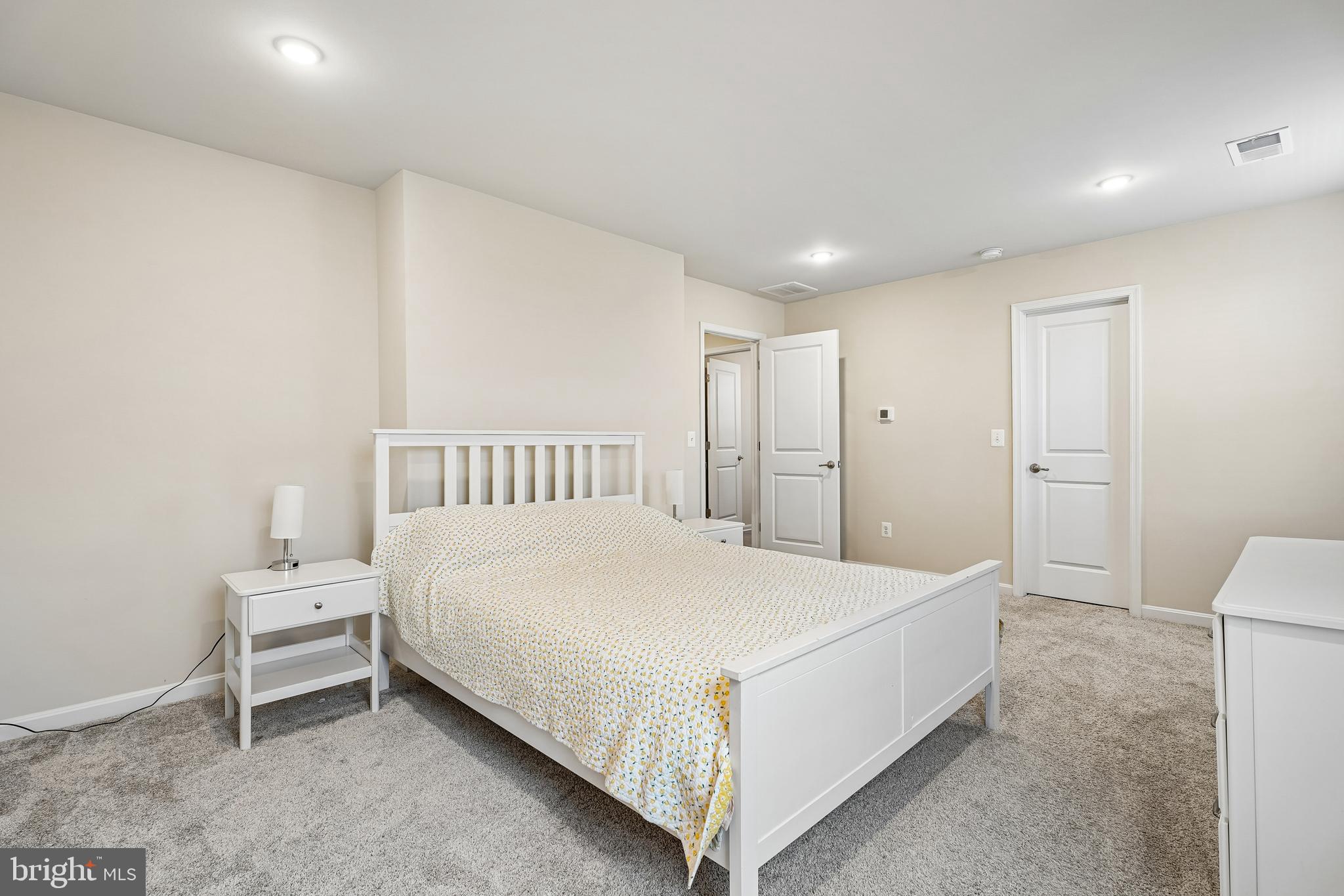 HUNTWELL WEST - Residential