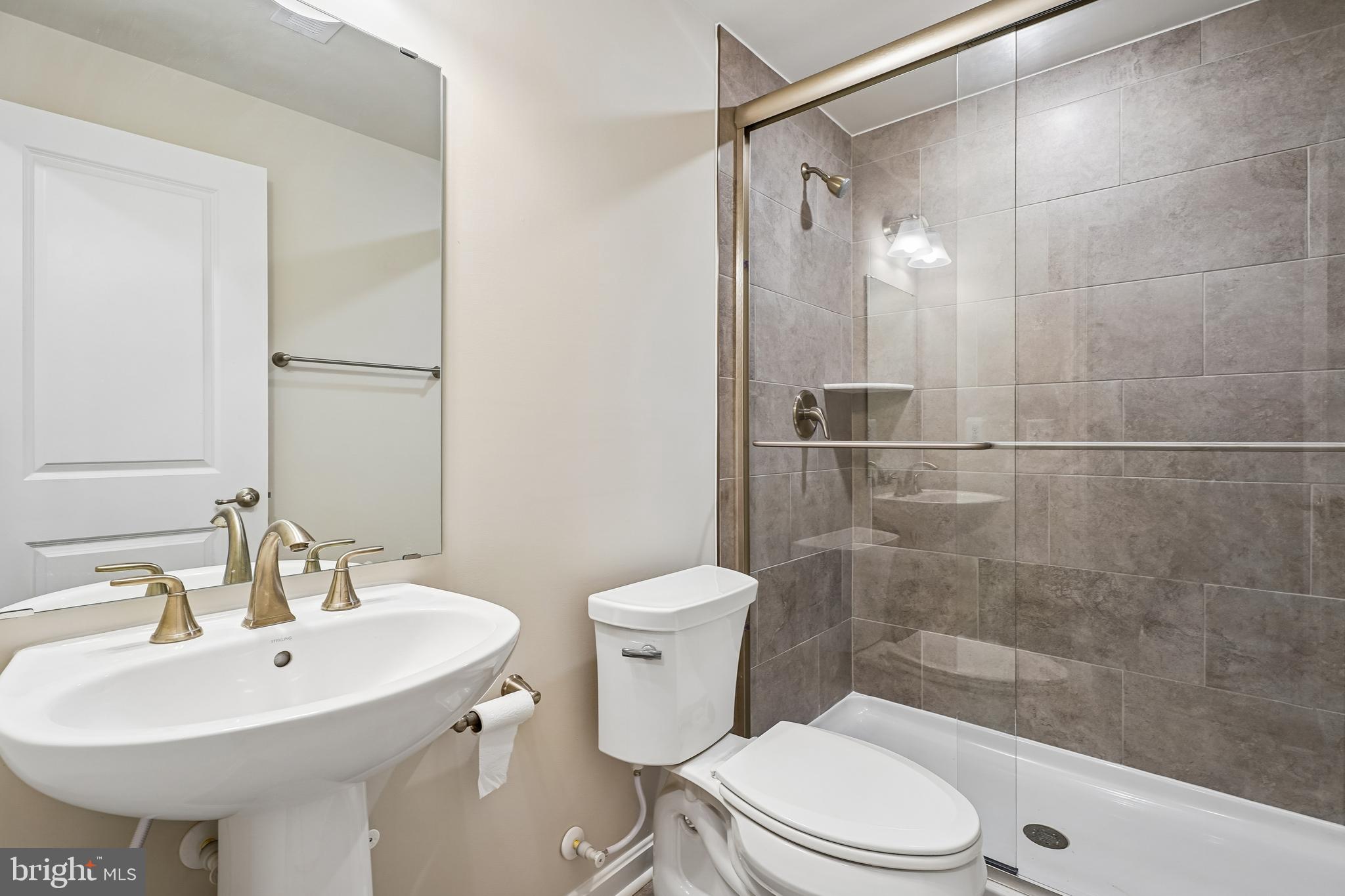 HUNTWELL WEST - Residential