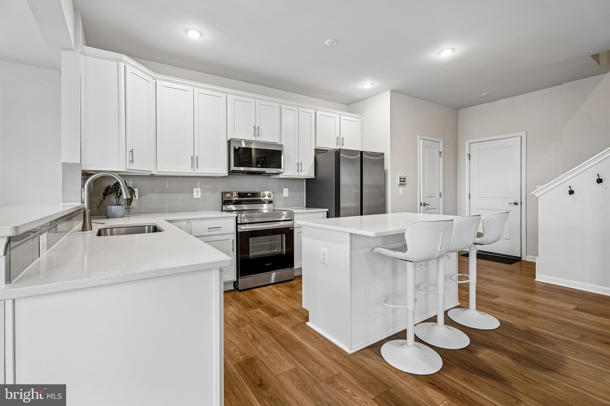 HUNTWELL WEST - Residential