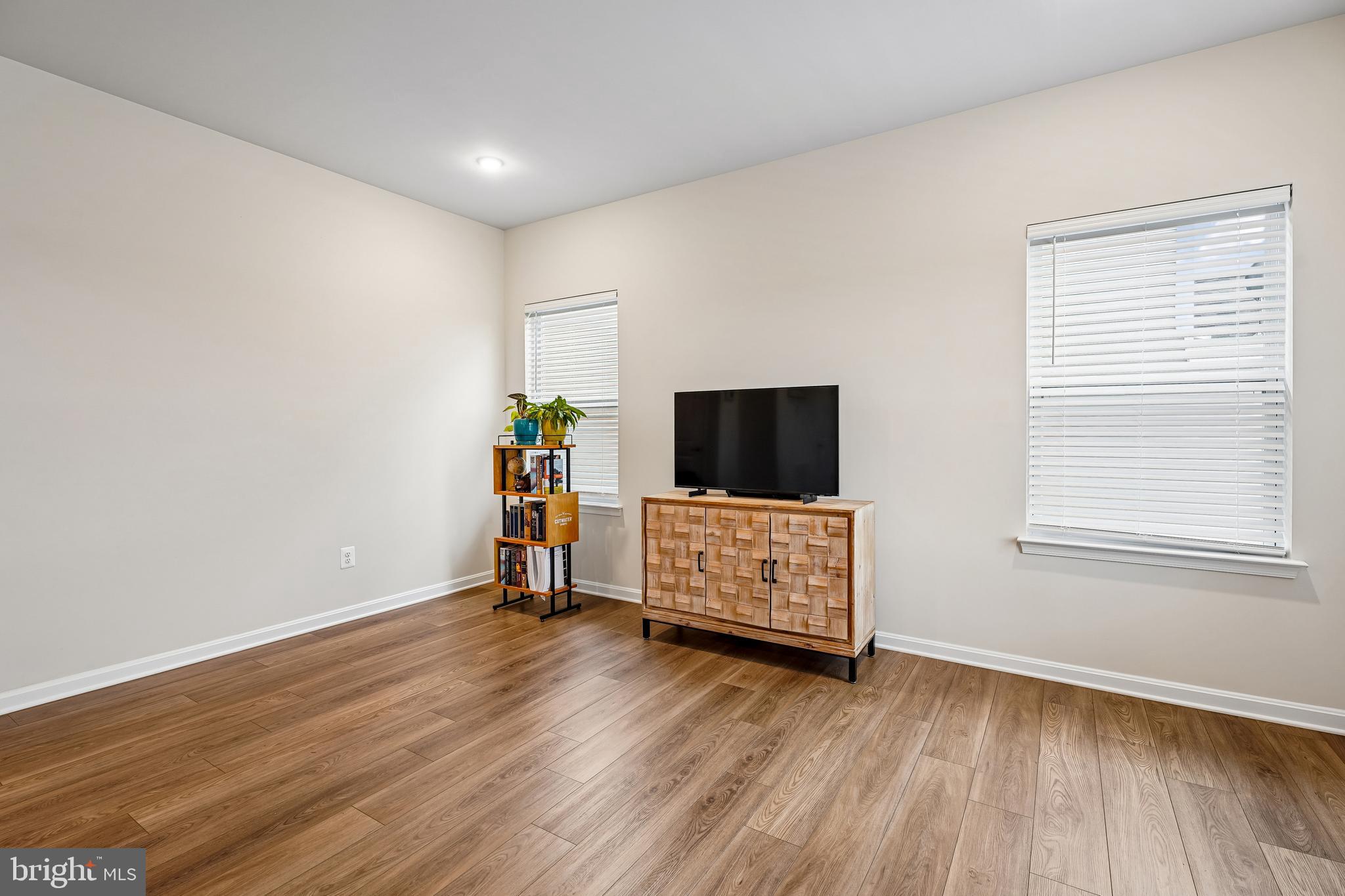 HUNTWELL WEST - Residential