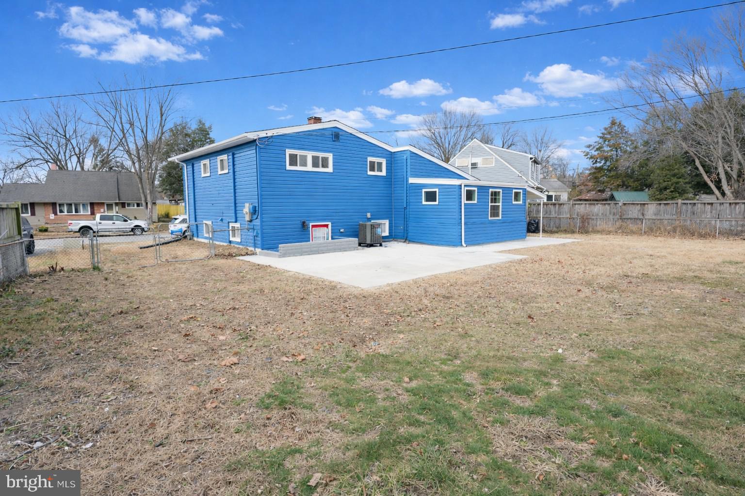 COUNTRY CLUB ESTATES - Residential