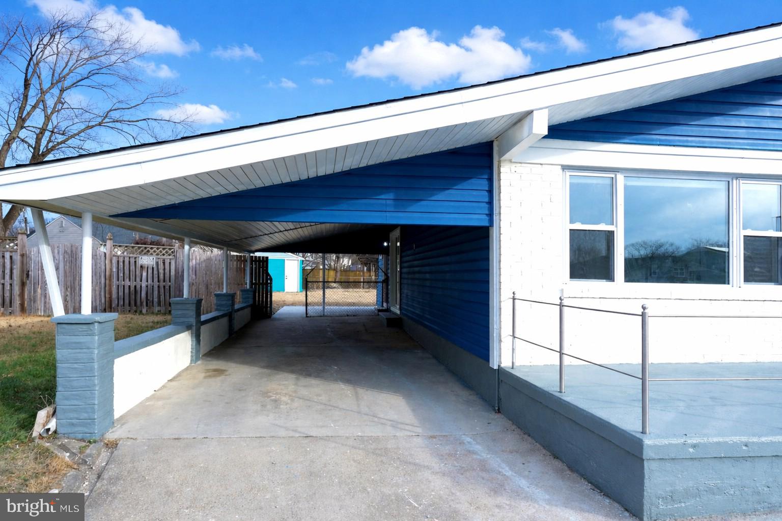 COUNTRY CLUB ESTATES - Residential