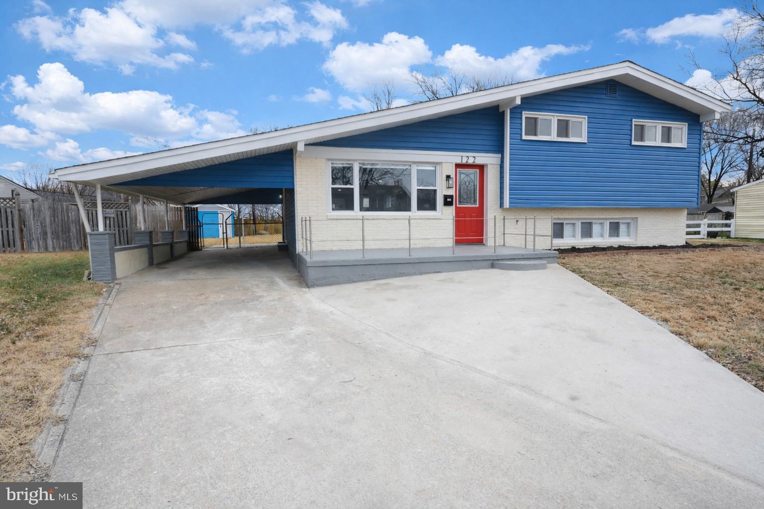 COUNTRY CLUB ESTATES - Residential