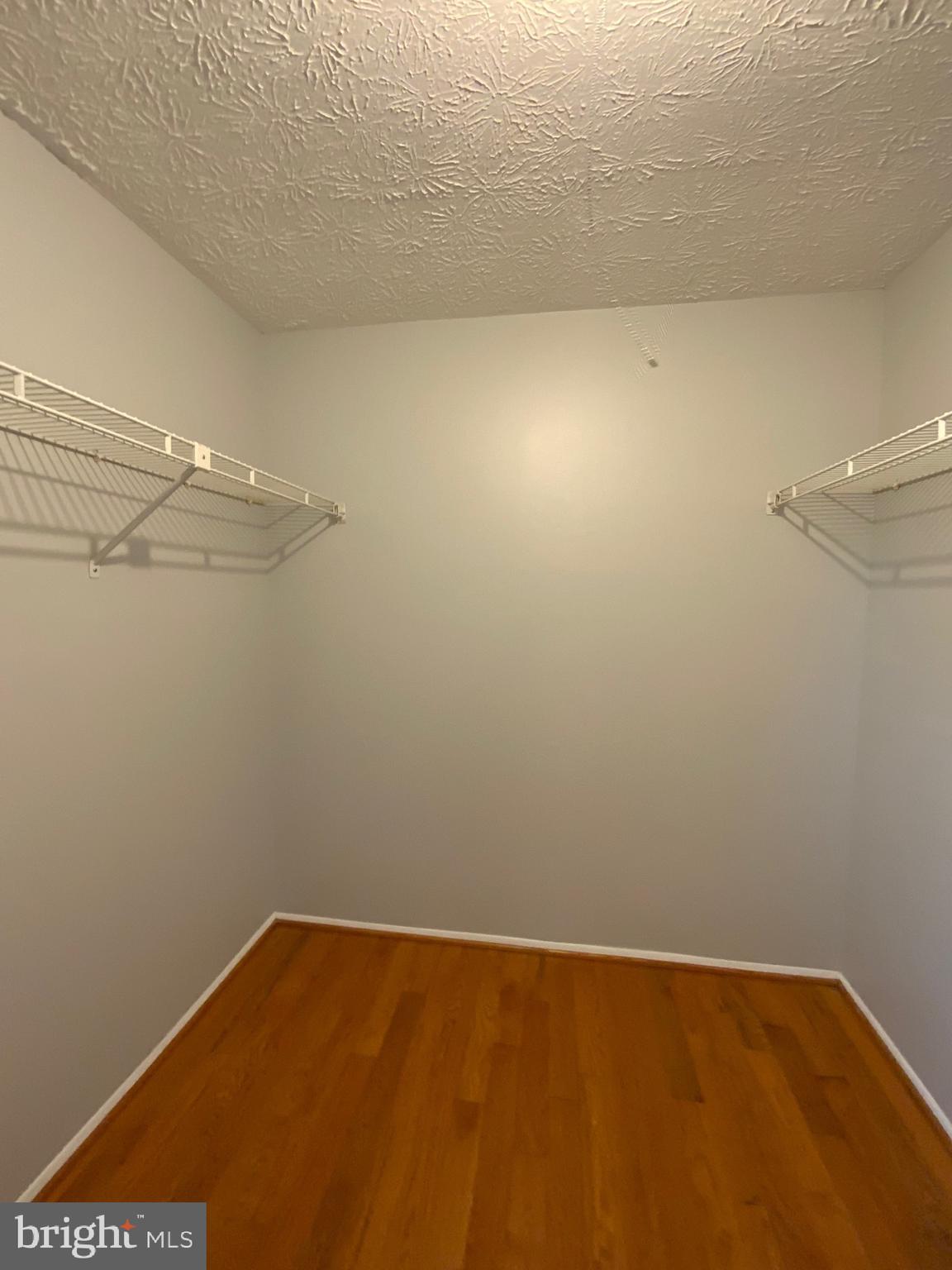 FAIRFAX CLUB ESTATES - Residential