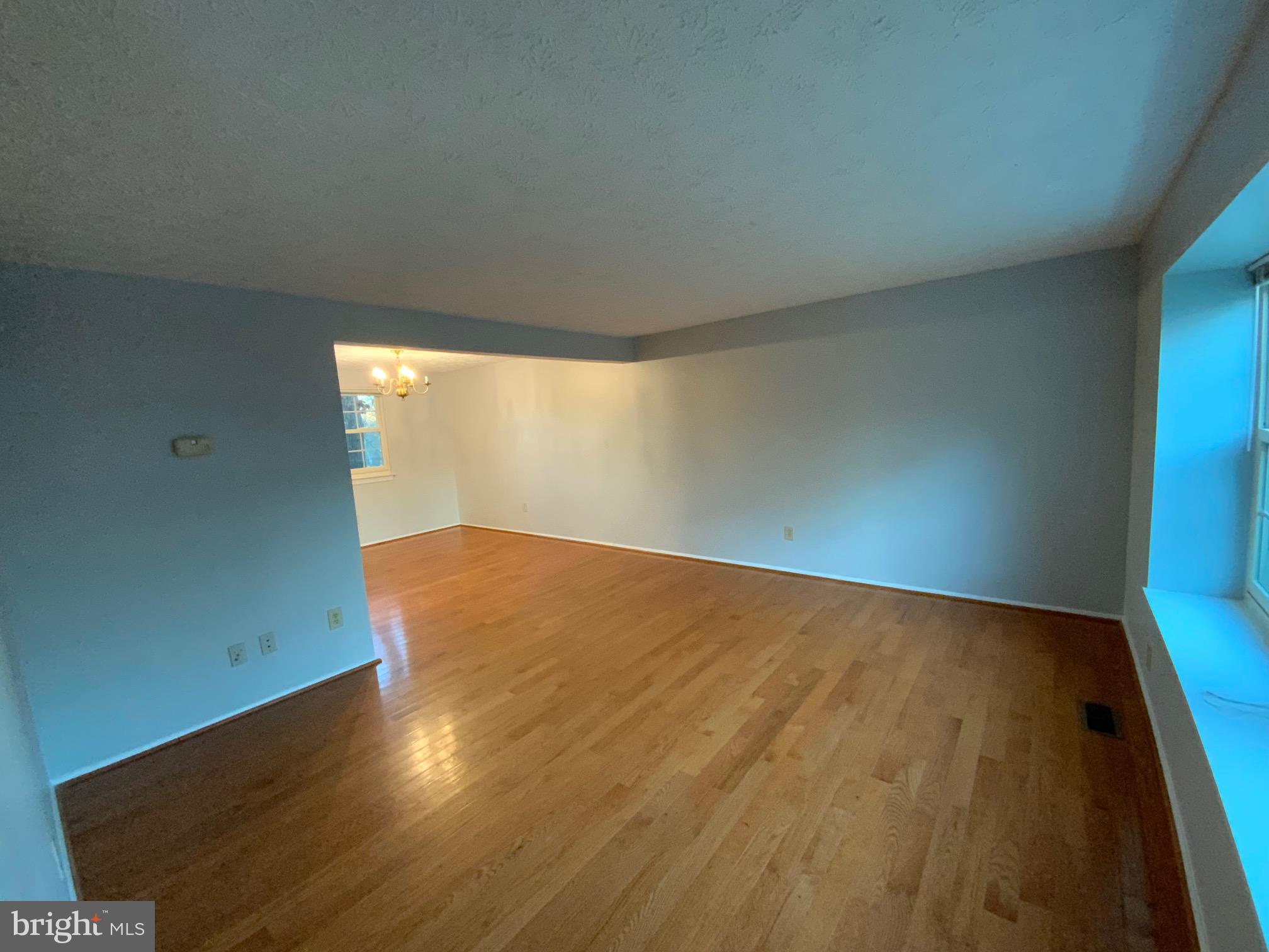 FAIRFAX CLUB ESTATES - Residential