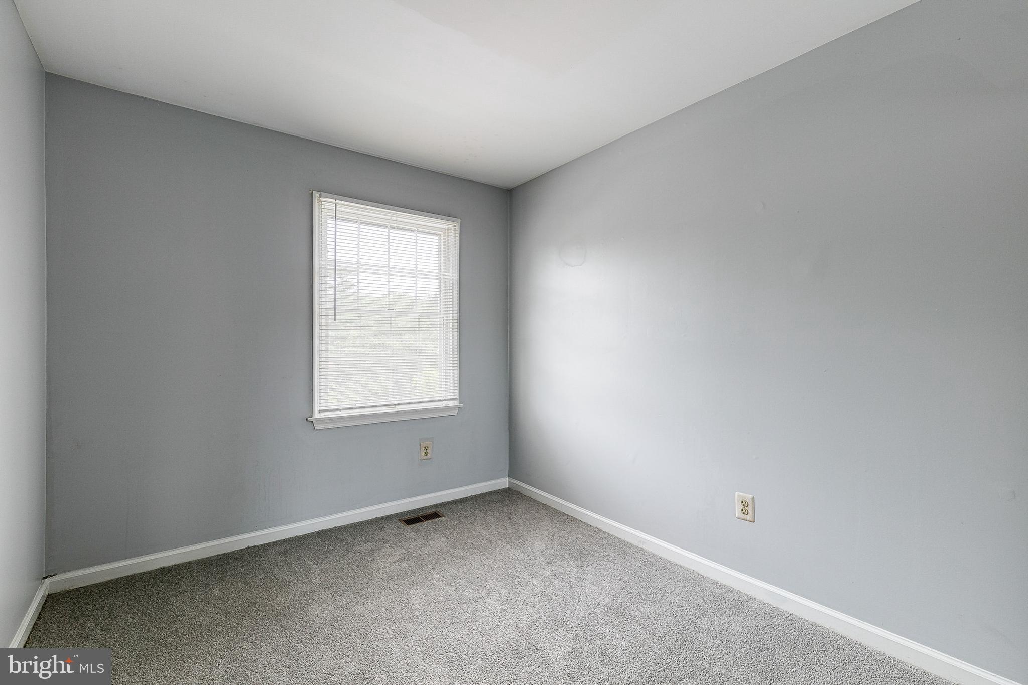 HUNTERS RUN - Residential Lease