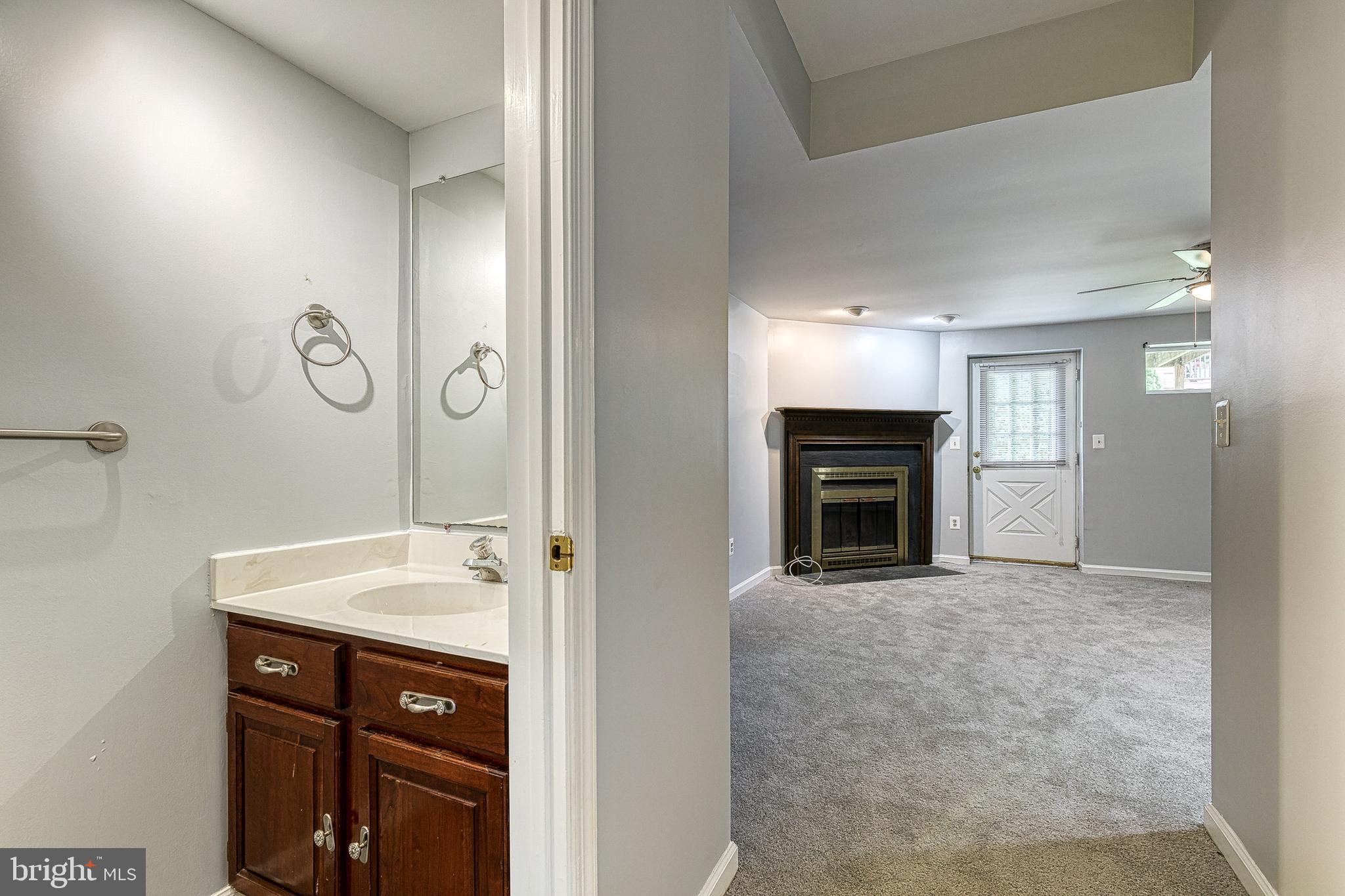 HUNTERS RUN - Residential Lease