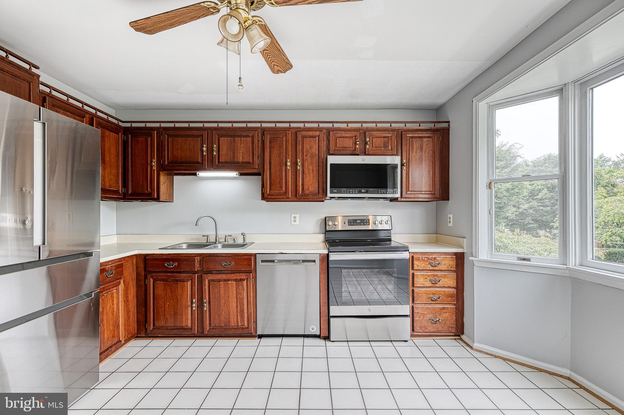 HUNTERS RUN - Residential Lease