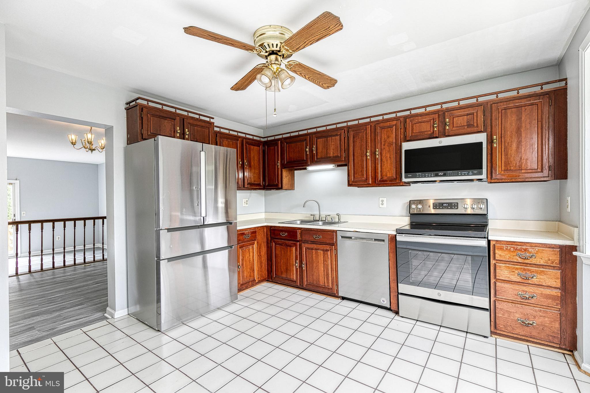 HUNTERS RUN - Residential Lease