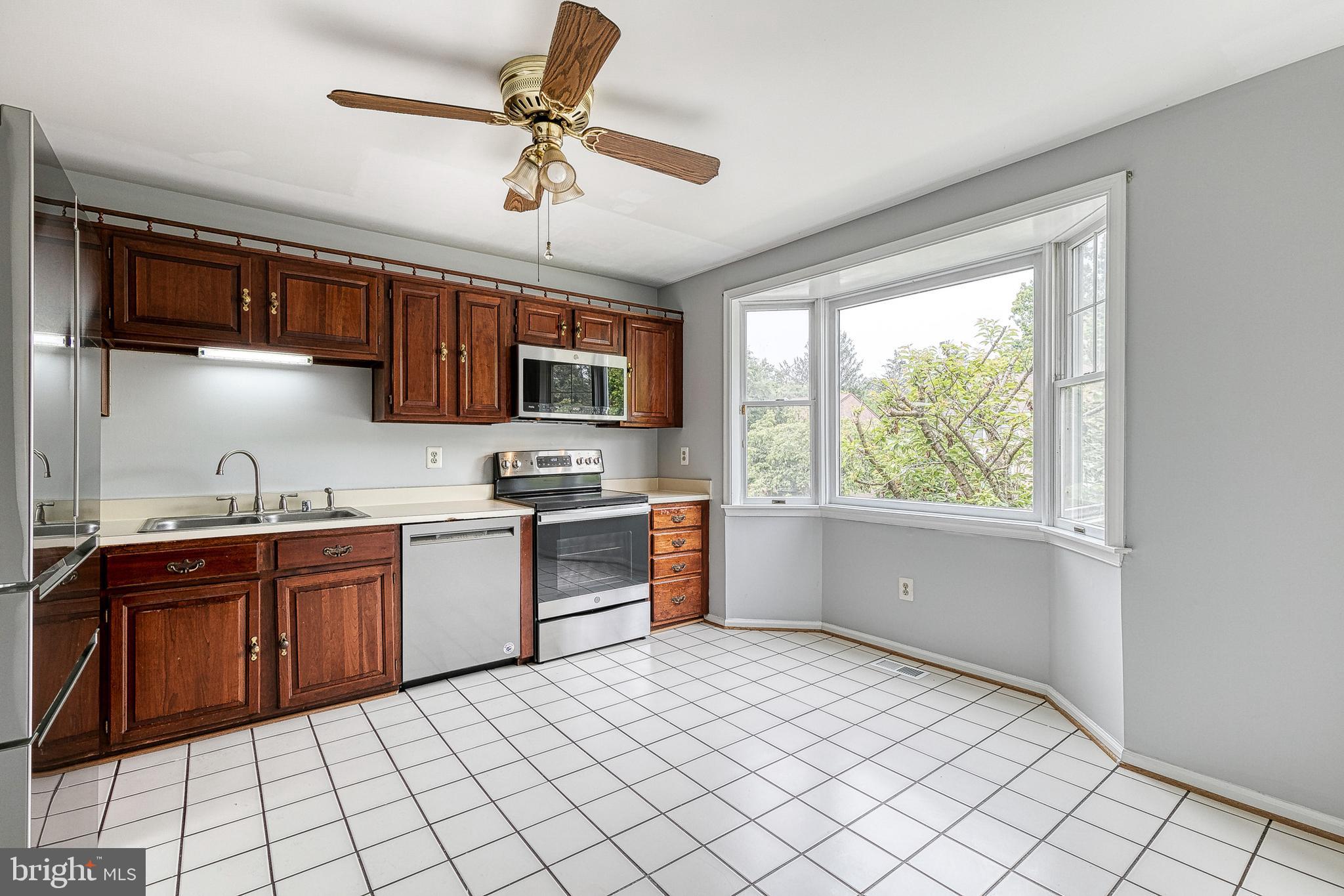 HUNTERS RUN - Residential Lease