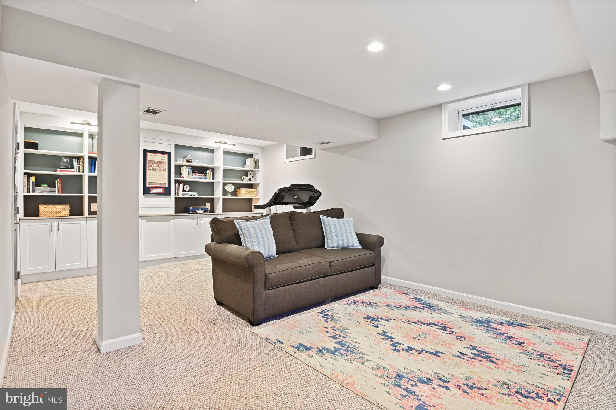 LEXINGTON ESTATES - Residential