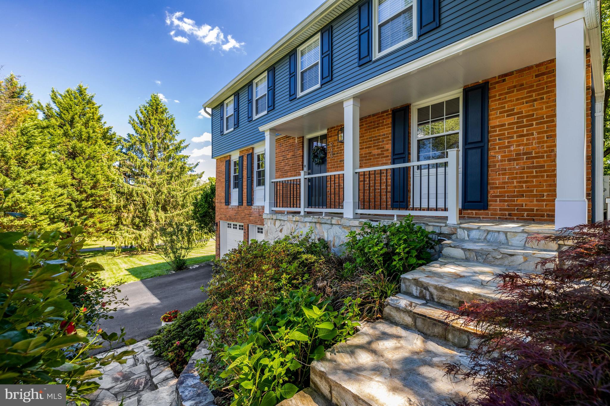 LEXINGTON ESTATES - Residential