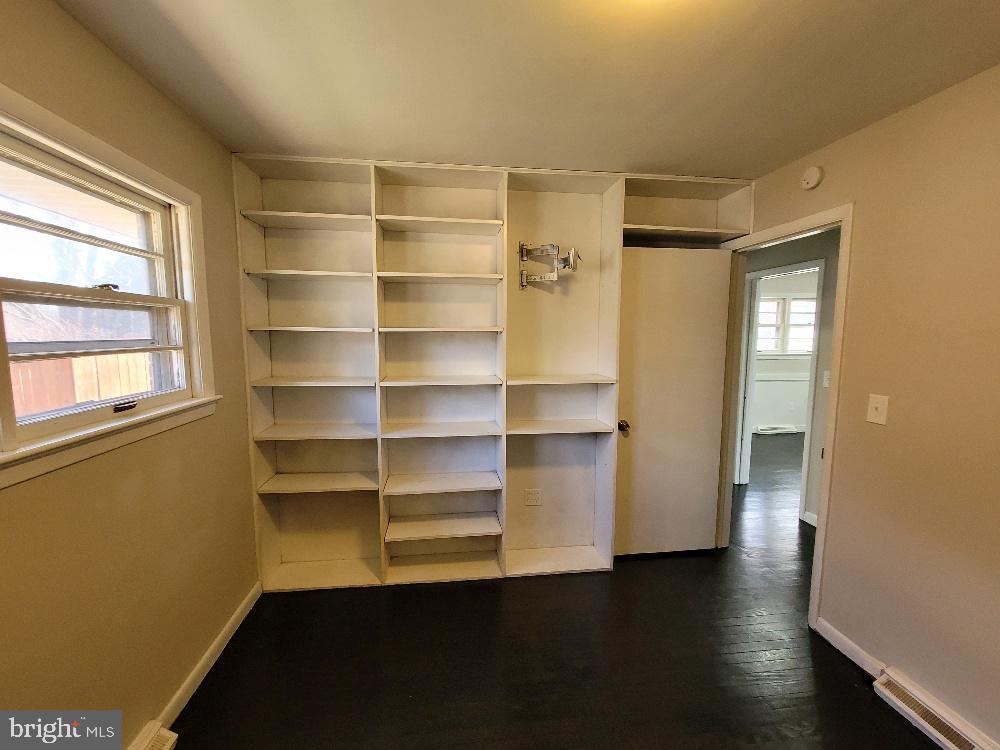 TAMMANY MANOR - Residential