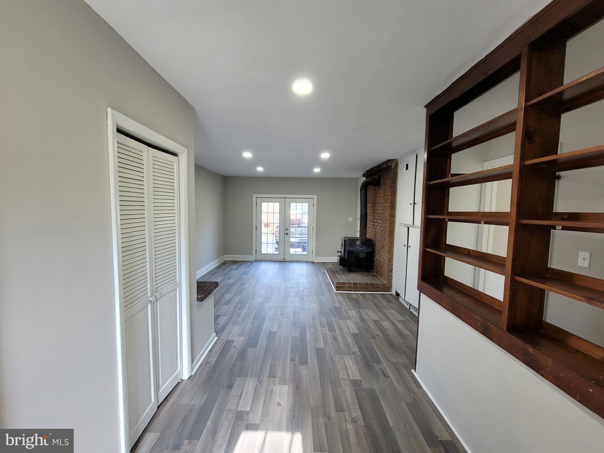 TAMMANY MANOR - Residential