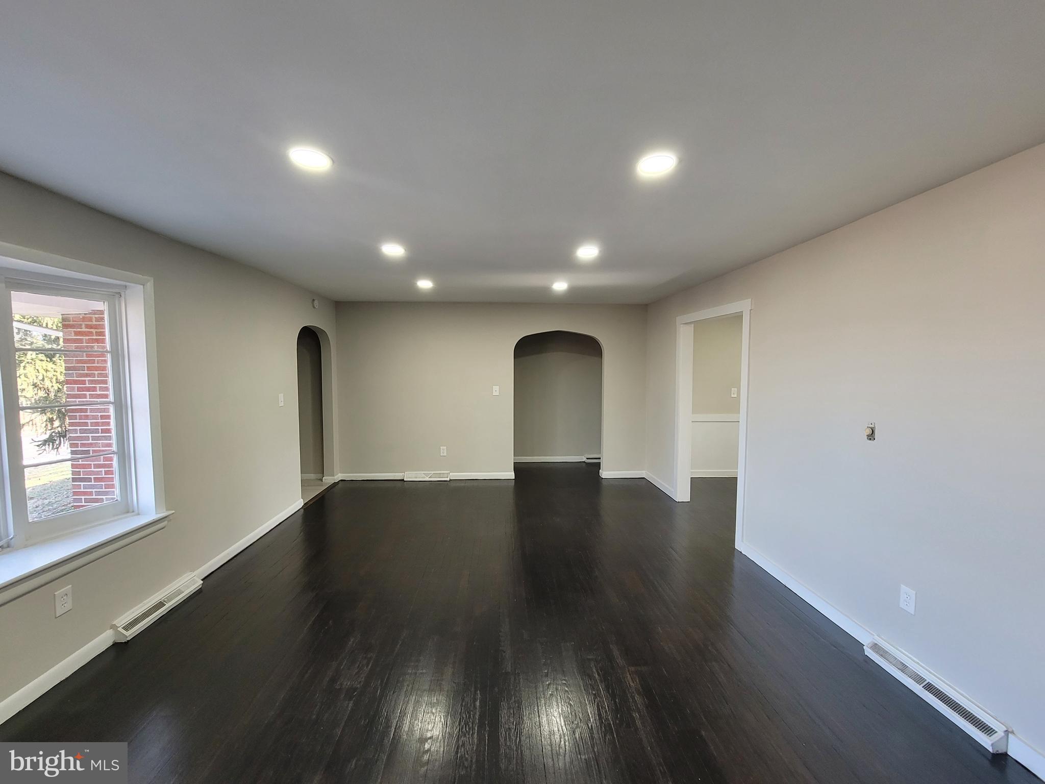 TAMMANY MANOR - Residential