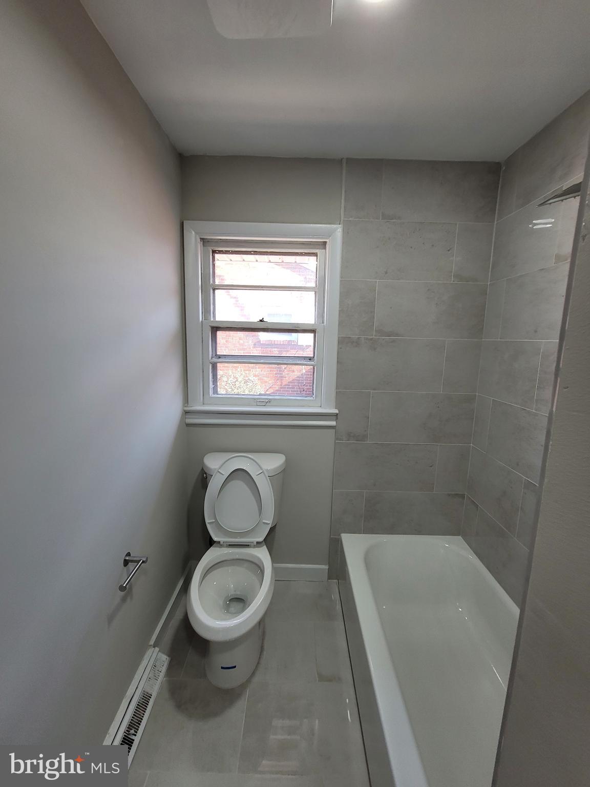 TAMMANY MANOR - Residential