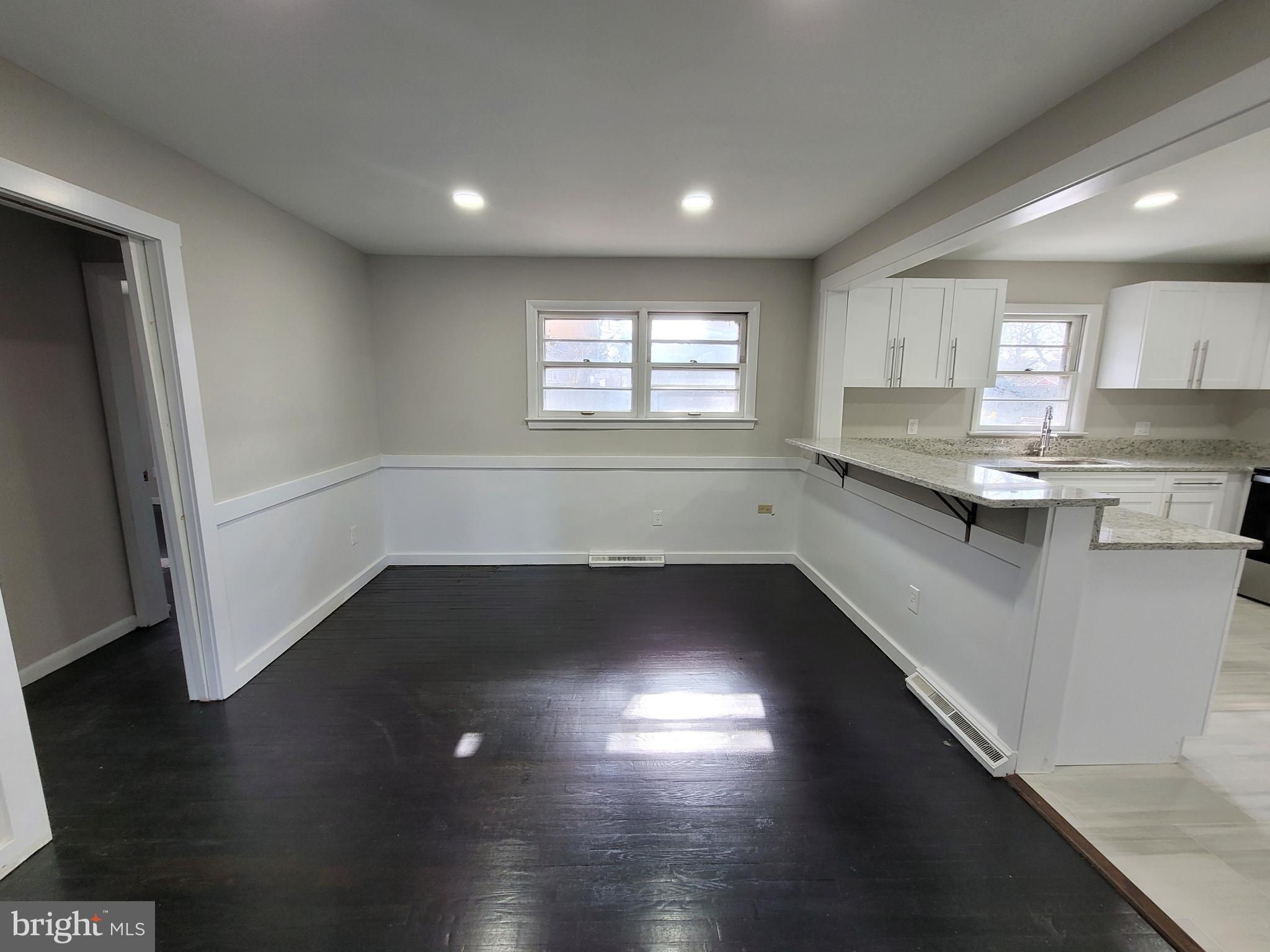 TAMMANY MANOR - Residential