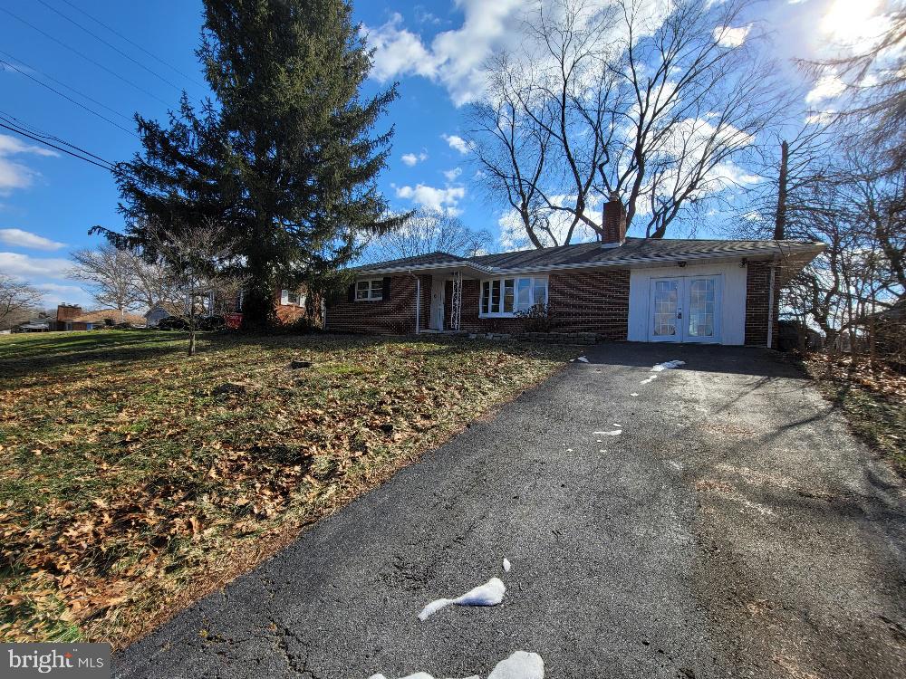 TAMMANY MANOR - Residential