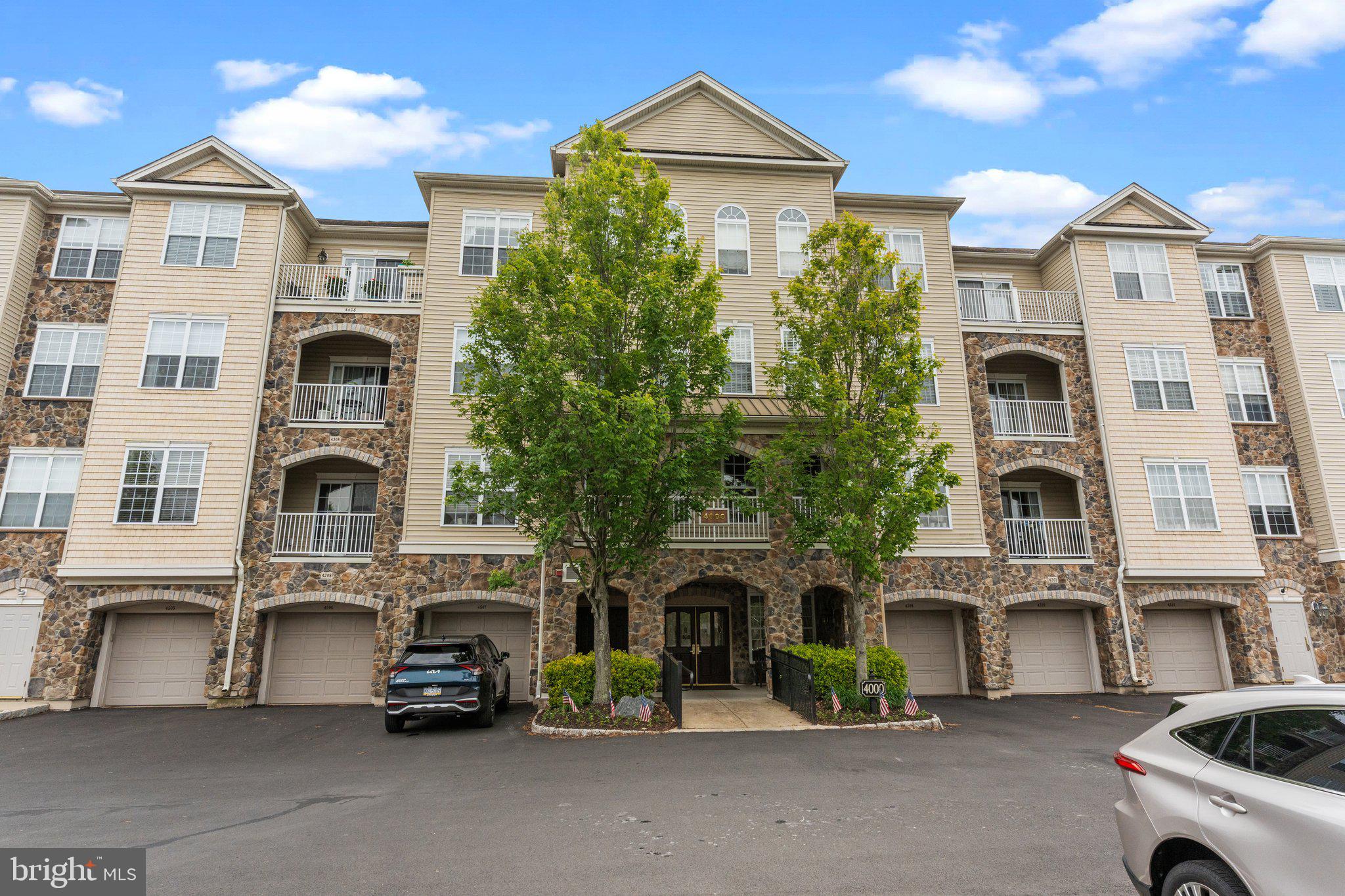 4208 KNOX COURT 4208