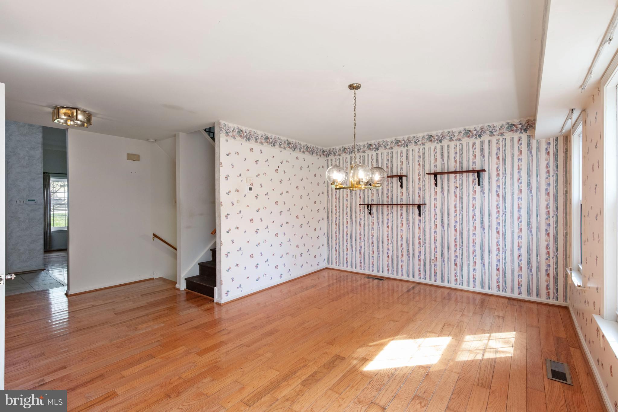 STOTESBURY TWHSE - Residential