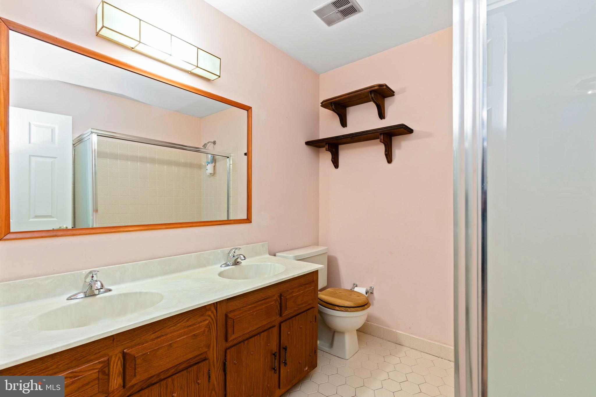 STOTESBURY TWHSE - Residential