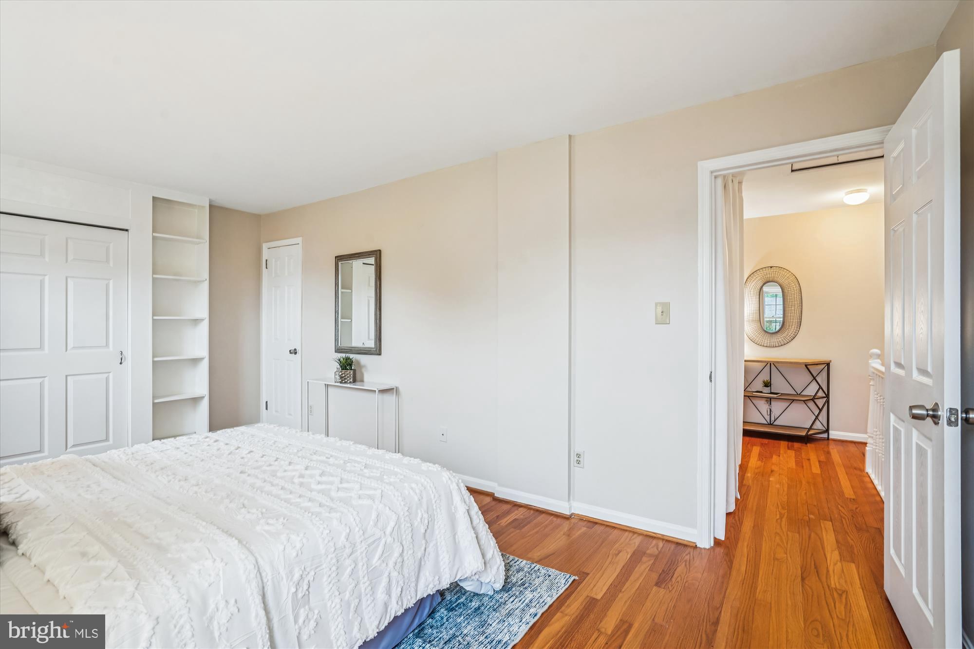 NORTH BARCROFT - Residential