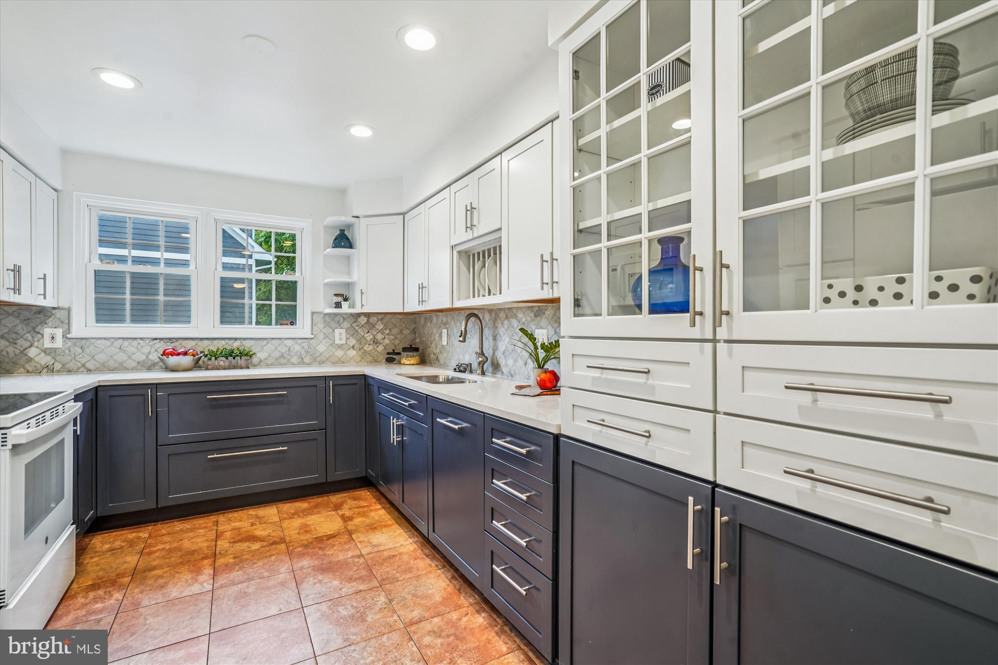 NORTH BARCROFT - Residential